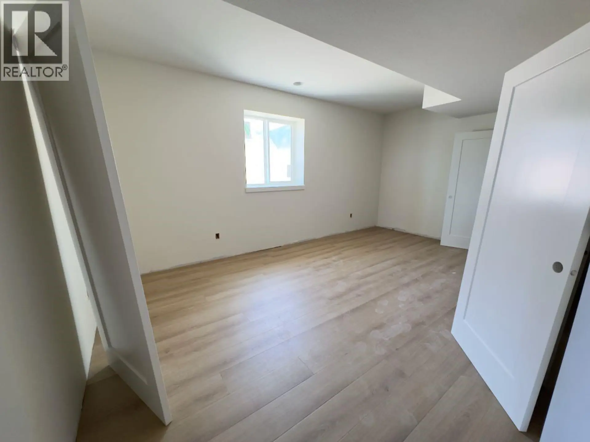 1660 Camas Court - Image 12