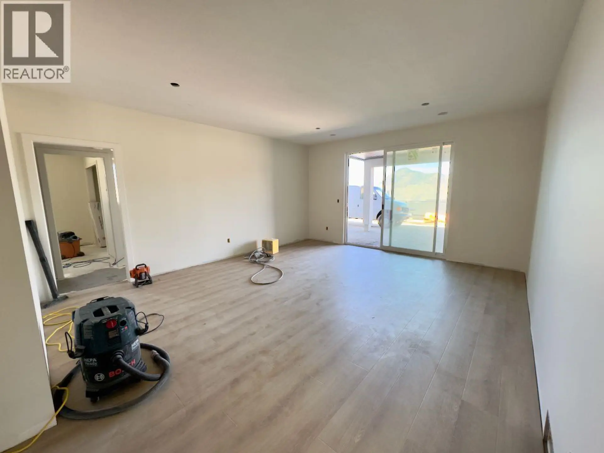 1660 Camas Court - Image 11