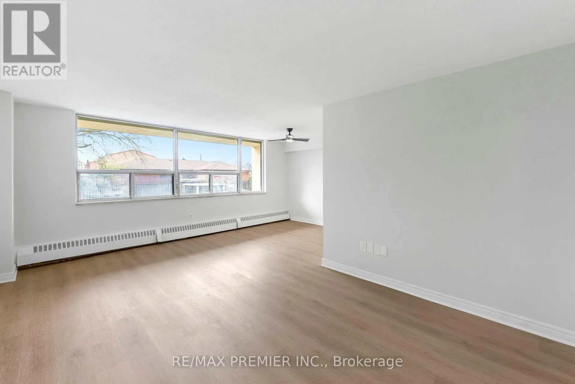 #105 5 FRITH ROAD - Image 2