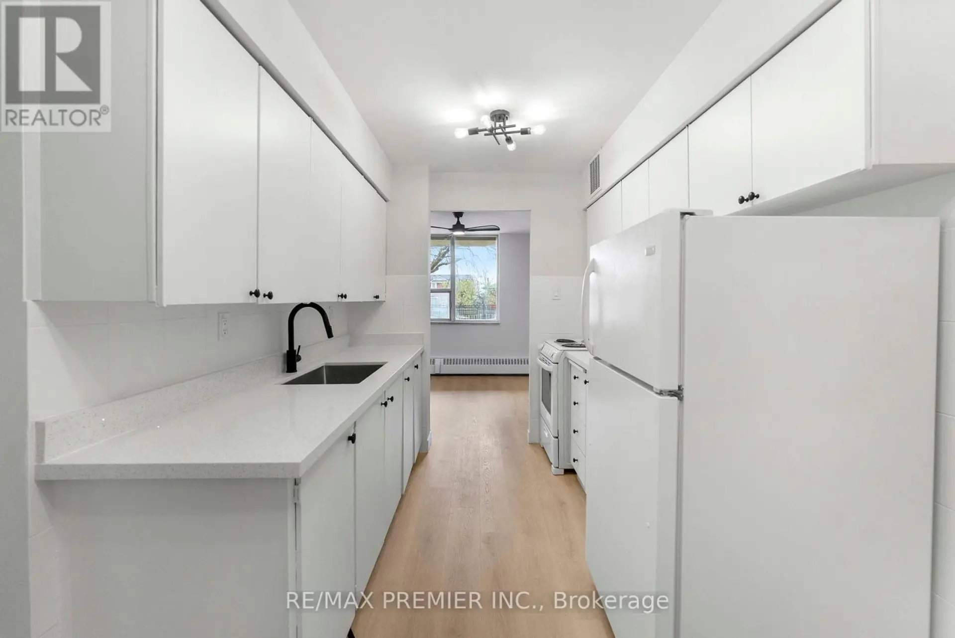 #105 5 FRITH ROAD - Image 9