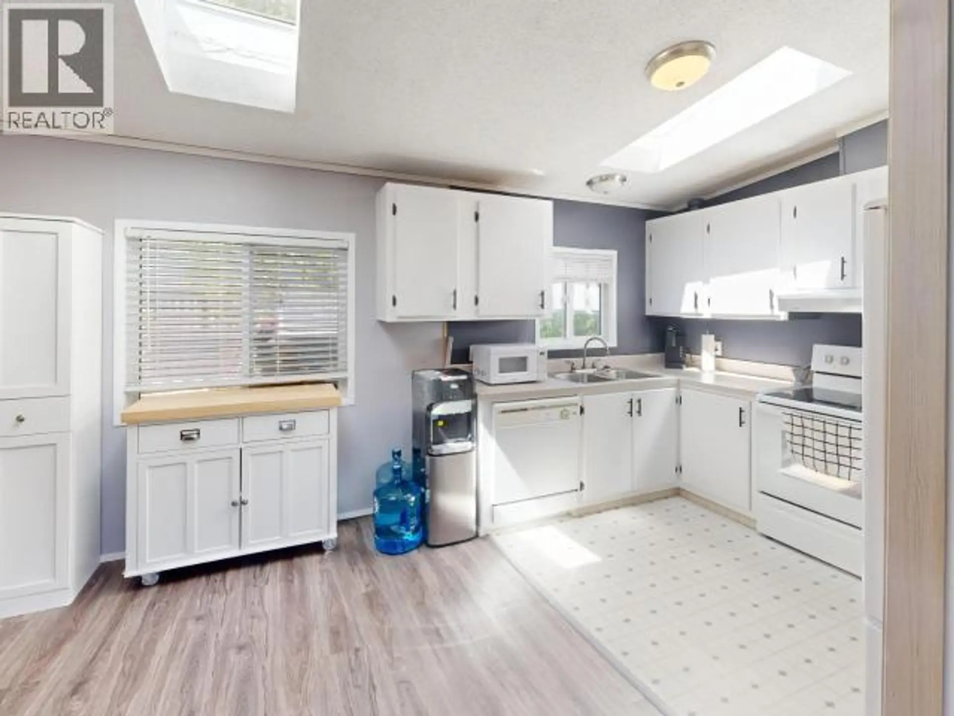 24-4500 CLARIDGE ROAD - Image 2