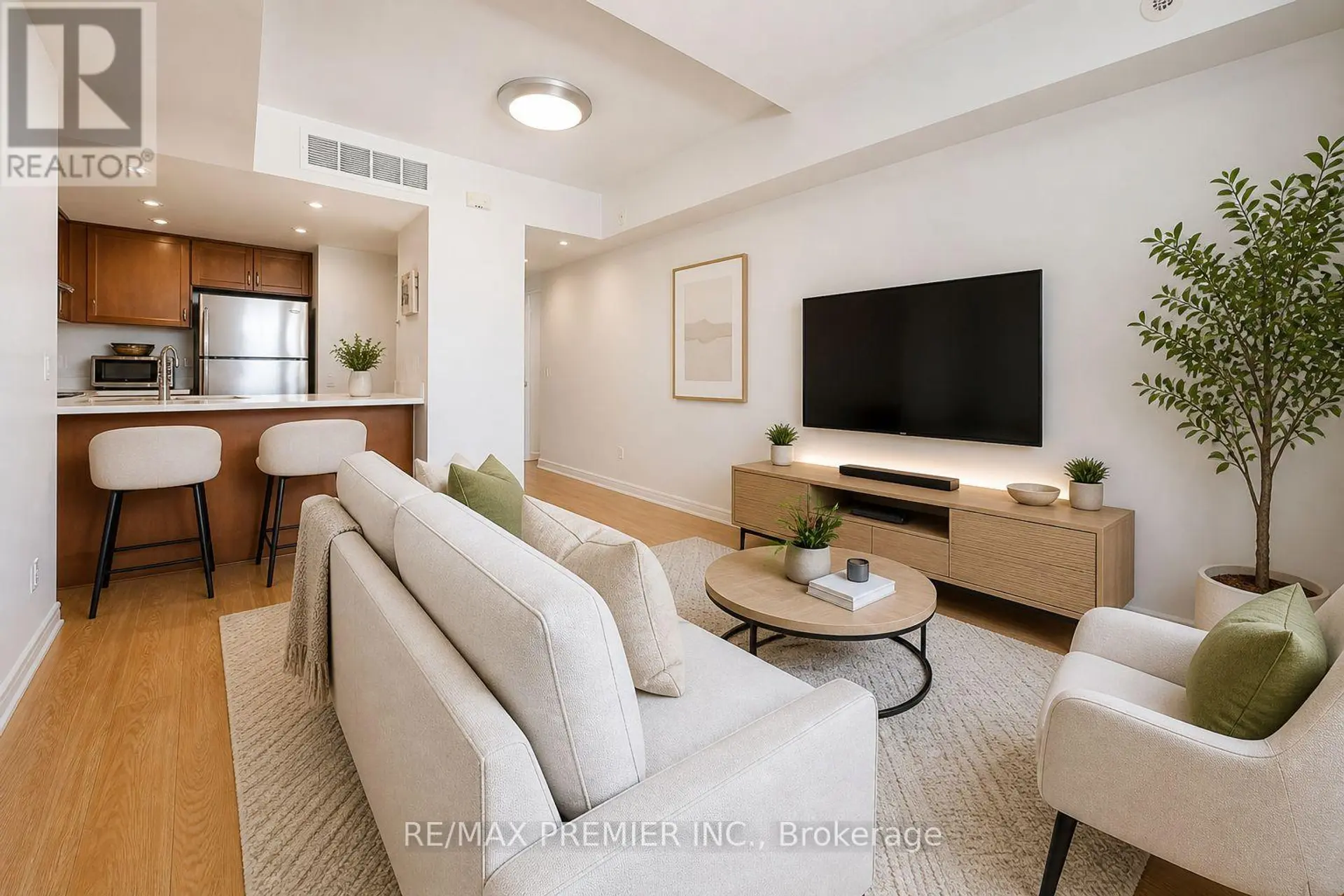 #2046 3033 FINCH AVENUE - Image 3