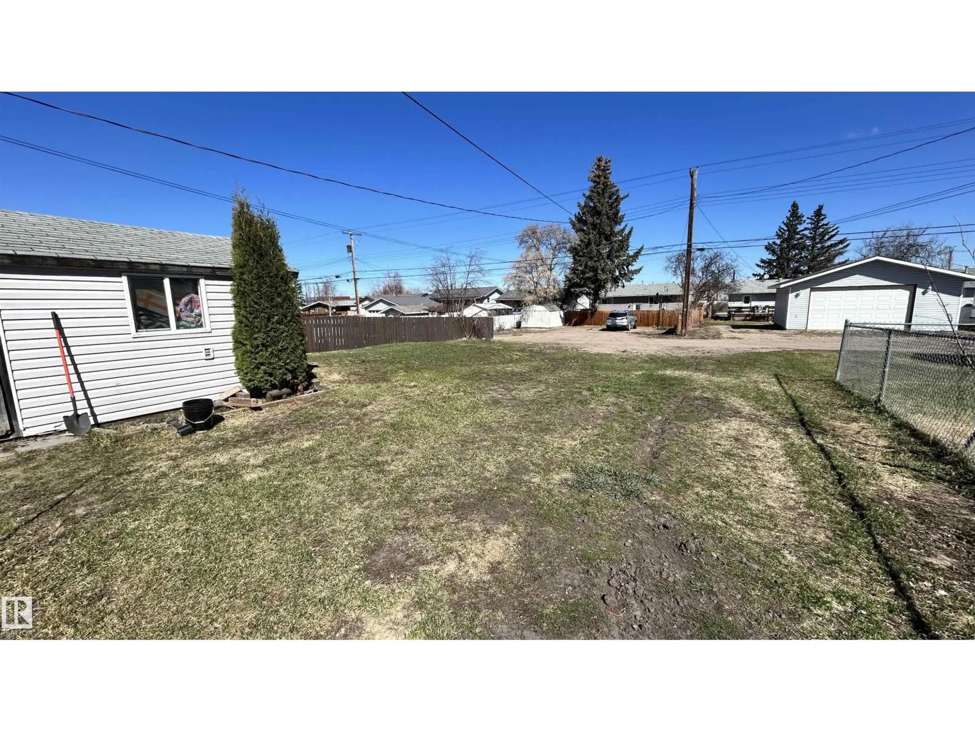 5411 51 AV - Image 2