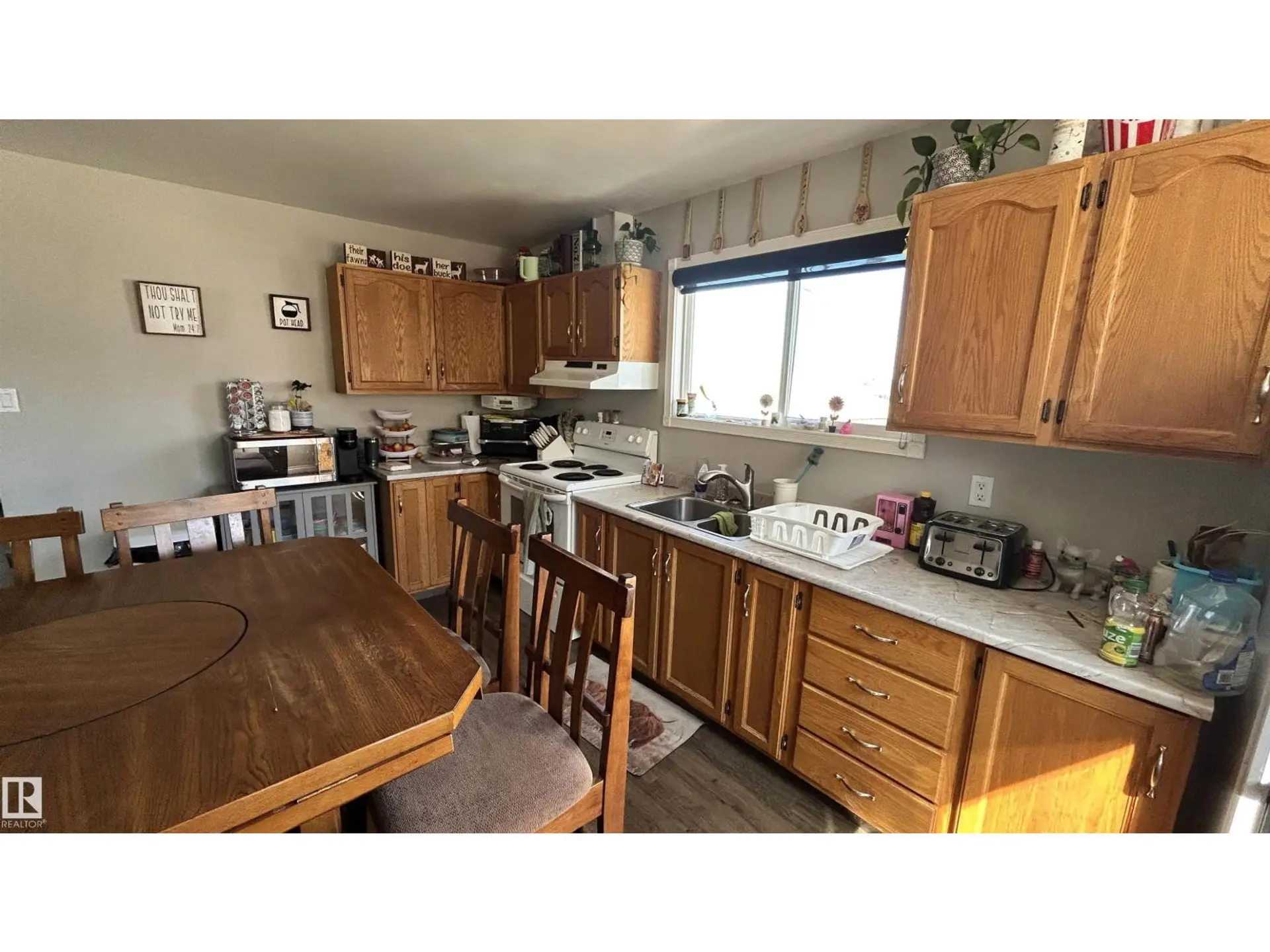 5411 51 AV - Image 4