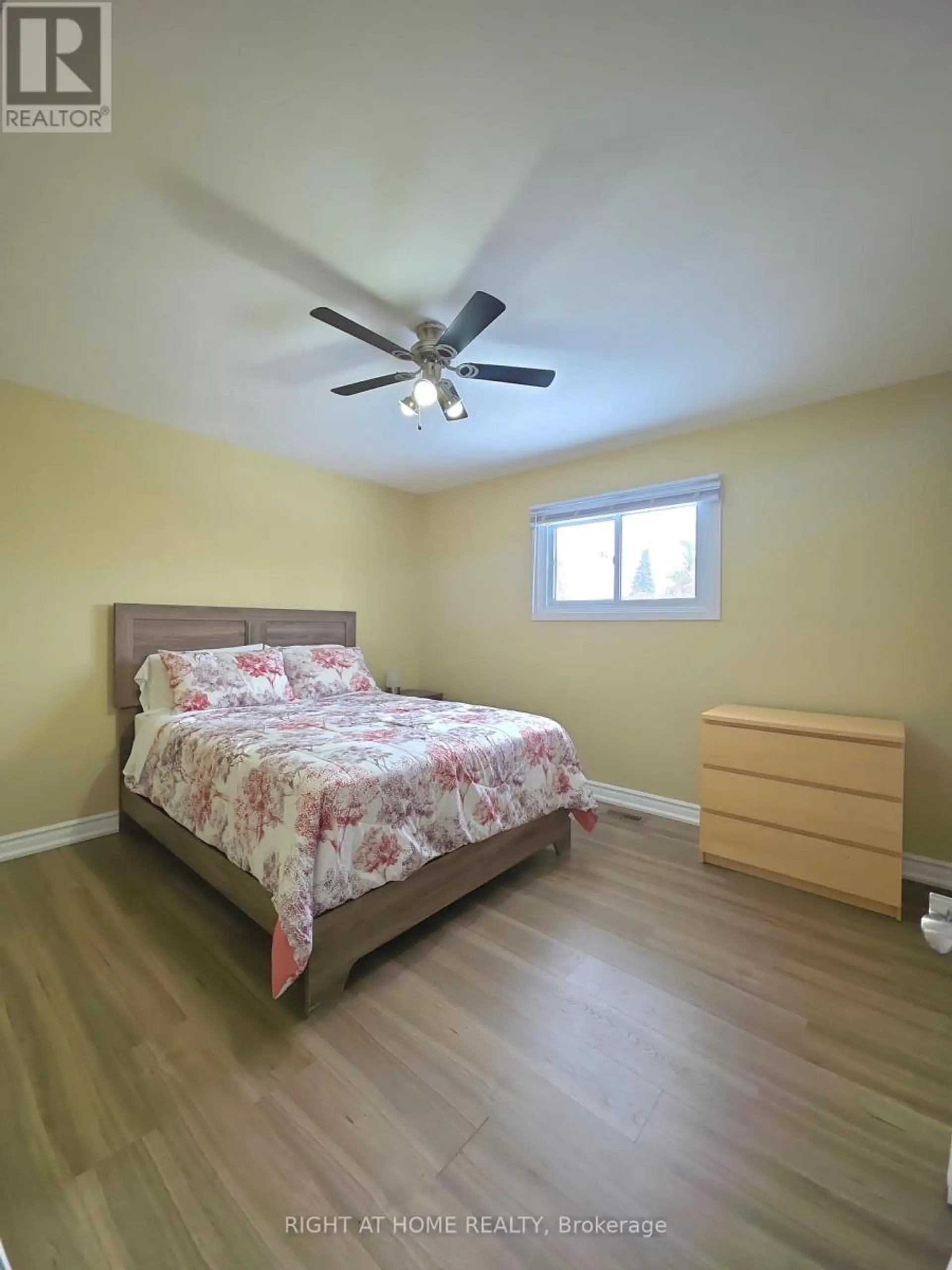 438 FOREST AVENUE S - Image 8