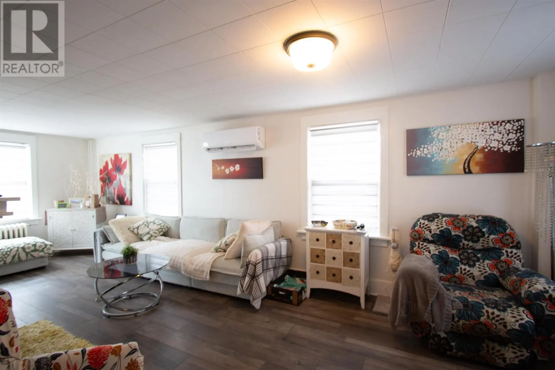 62 RUSSELL - Image 5