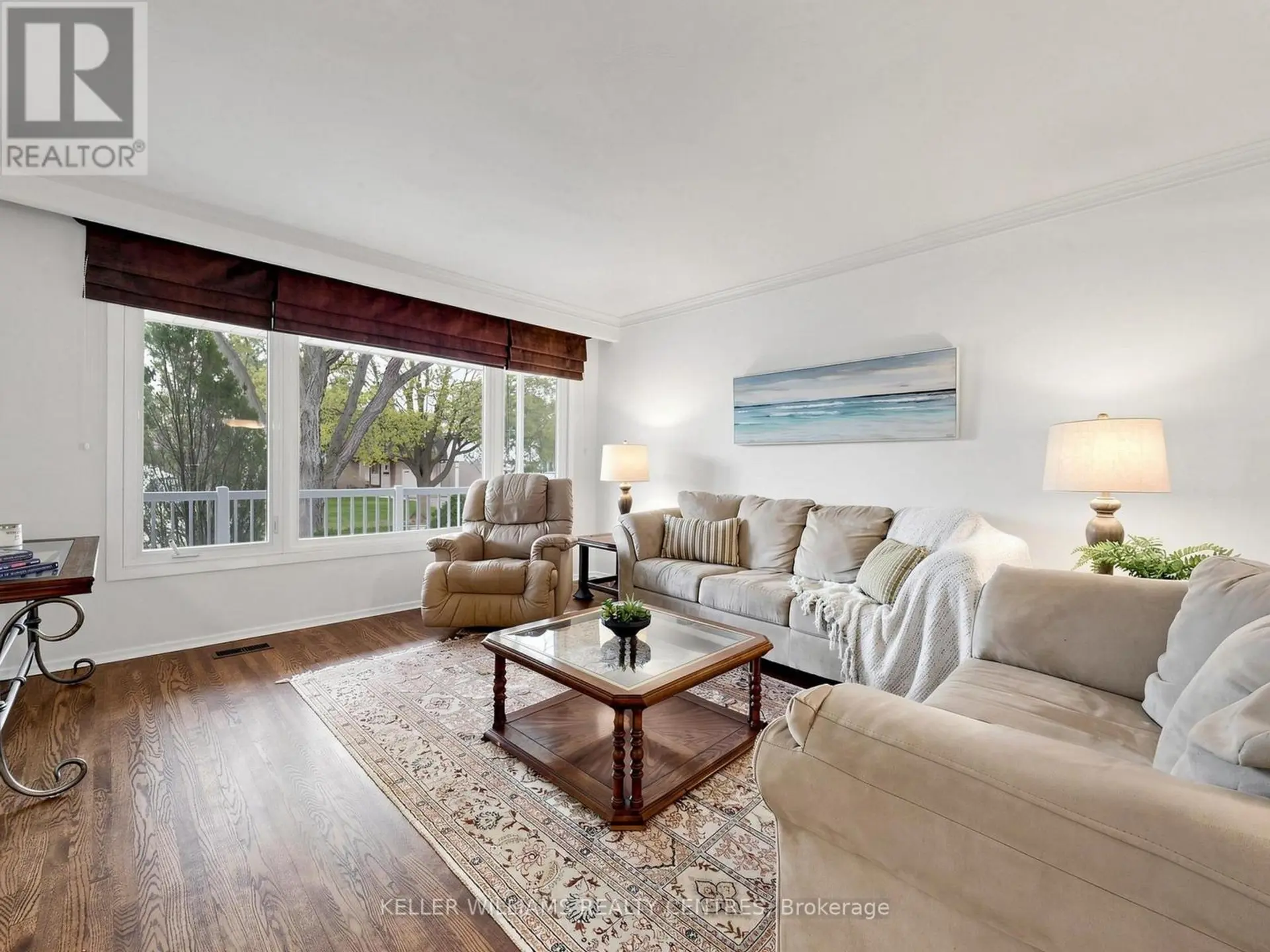 22 CORAL HARBOUR CRESCENT - Image 2