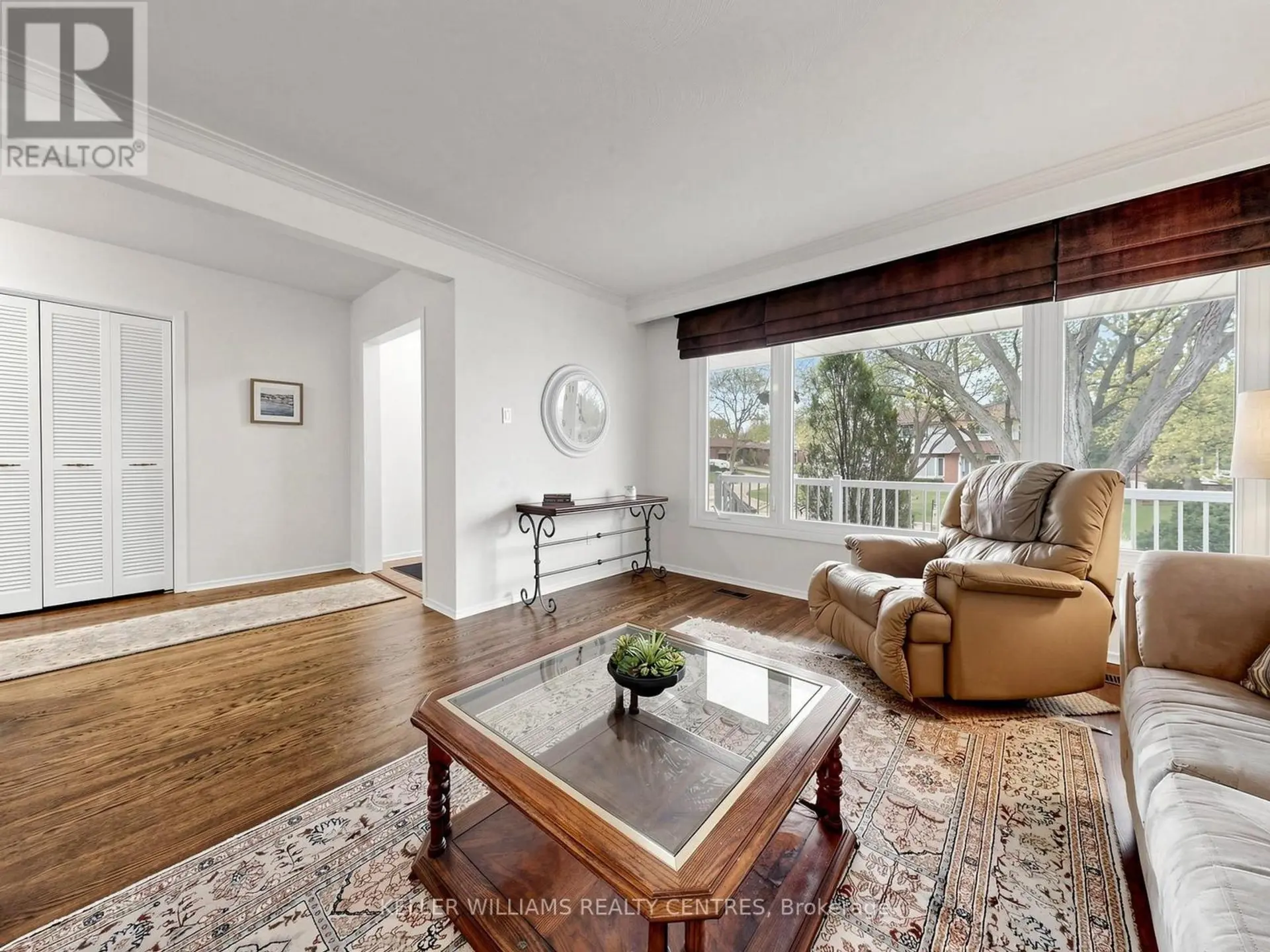 22 CORAL HARBOUR CRESCENT - Image 3