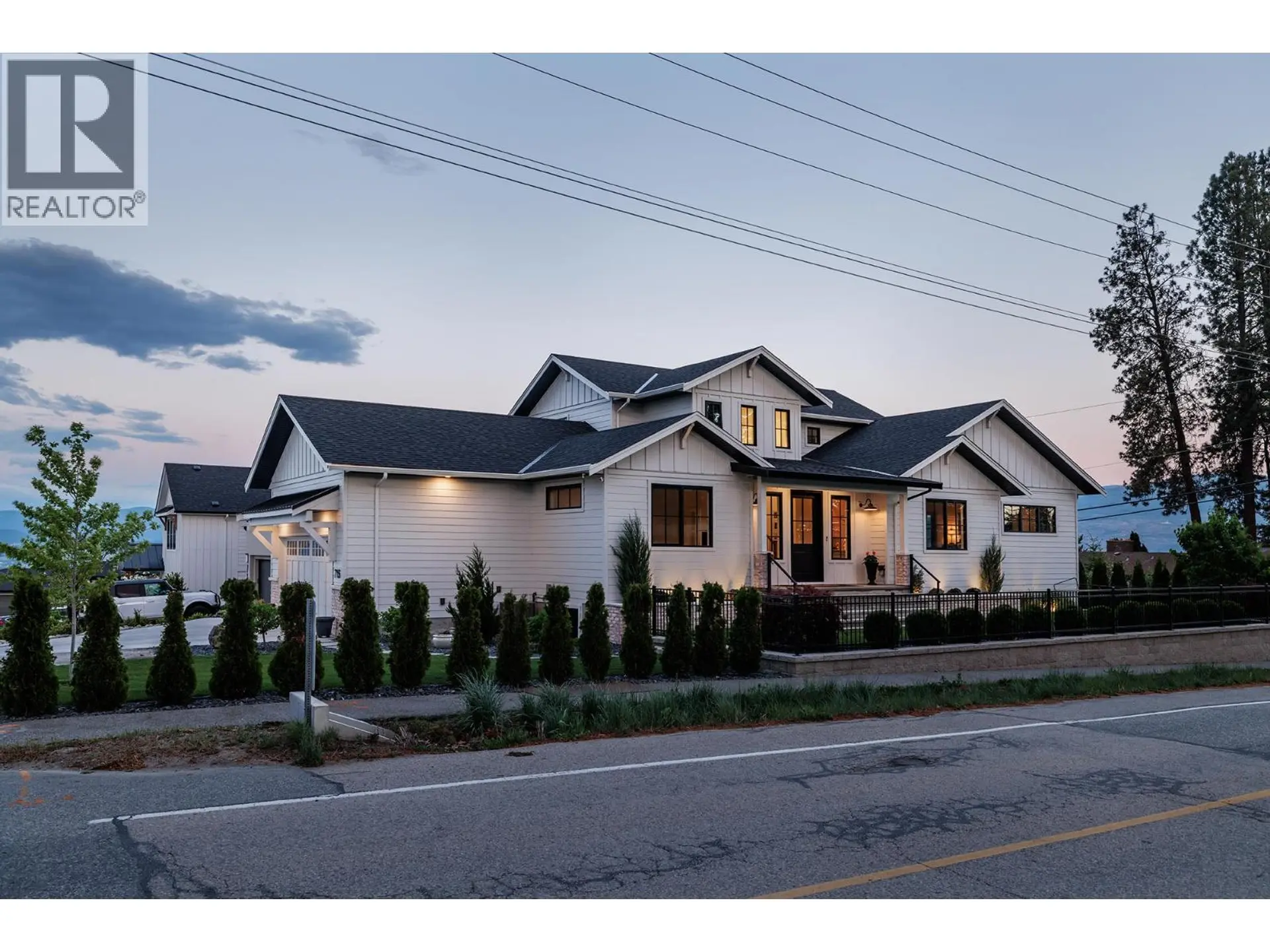 715 Lake Court - Image 17