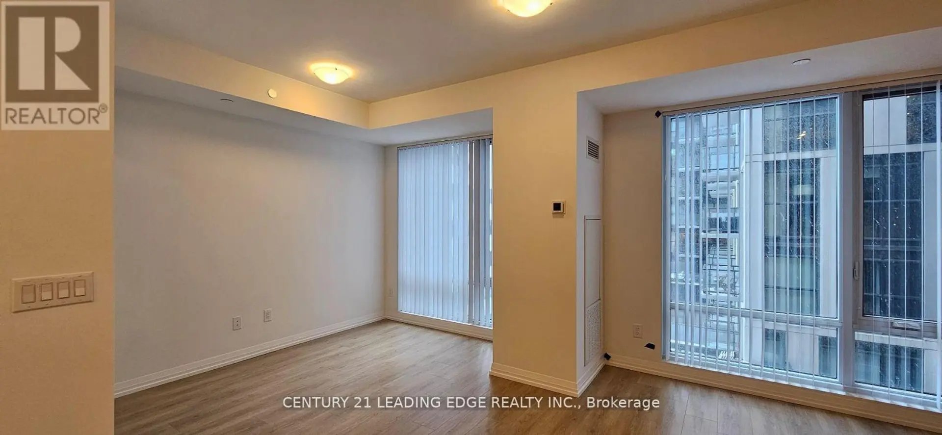 #913 8 WIDMER STREET - Image 10