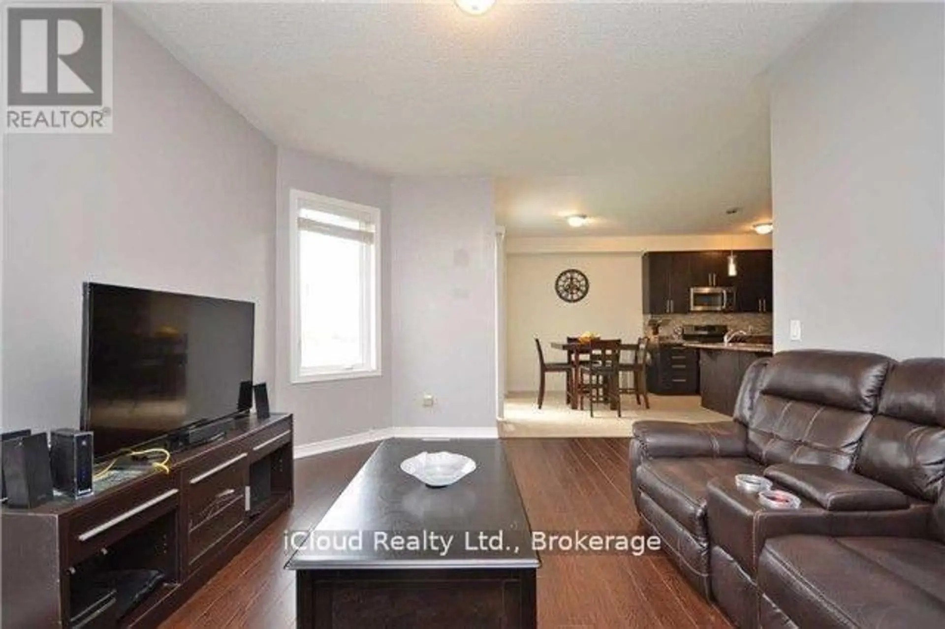 668 ARMSTRONG ROAD - Image 12