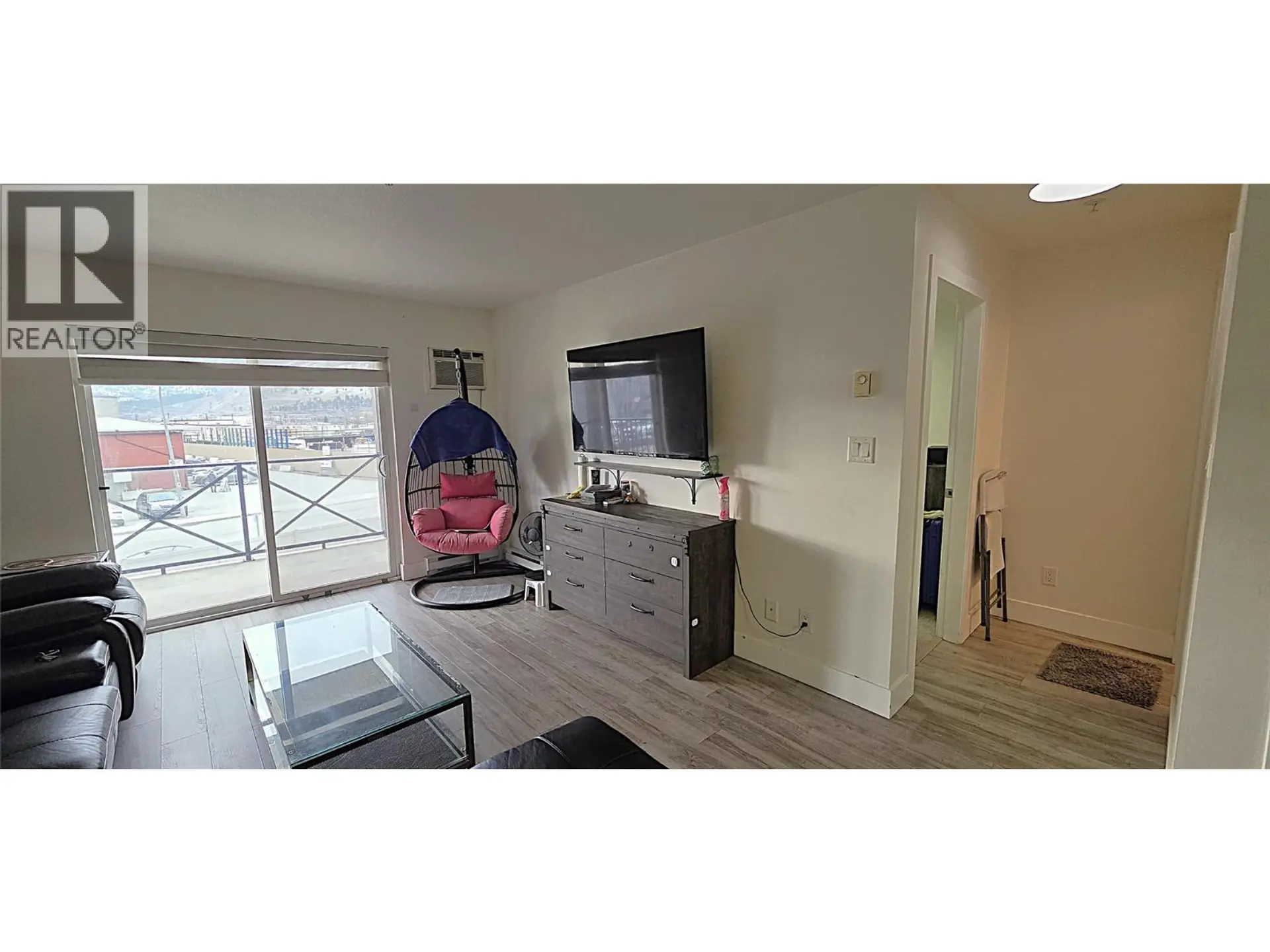 #206 256 Hastings Avenue - Image 8