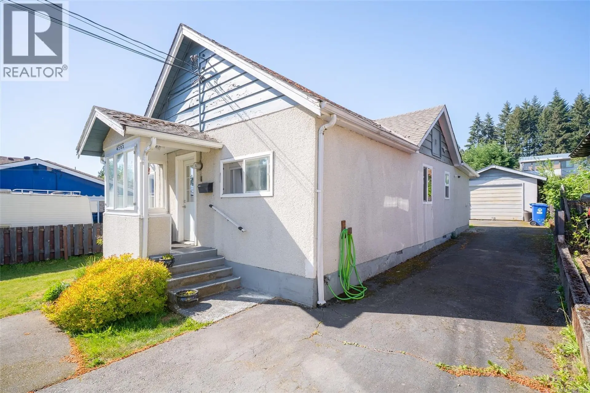 4565 Lathom Rd - Image 1