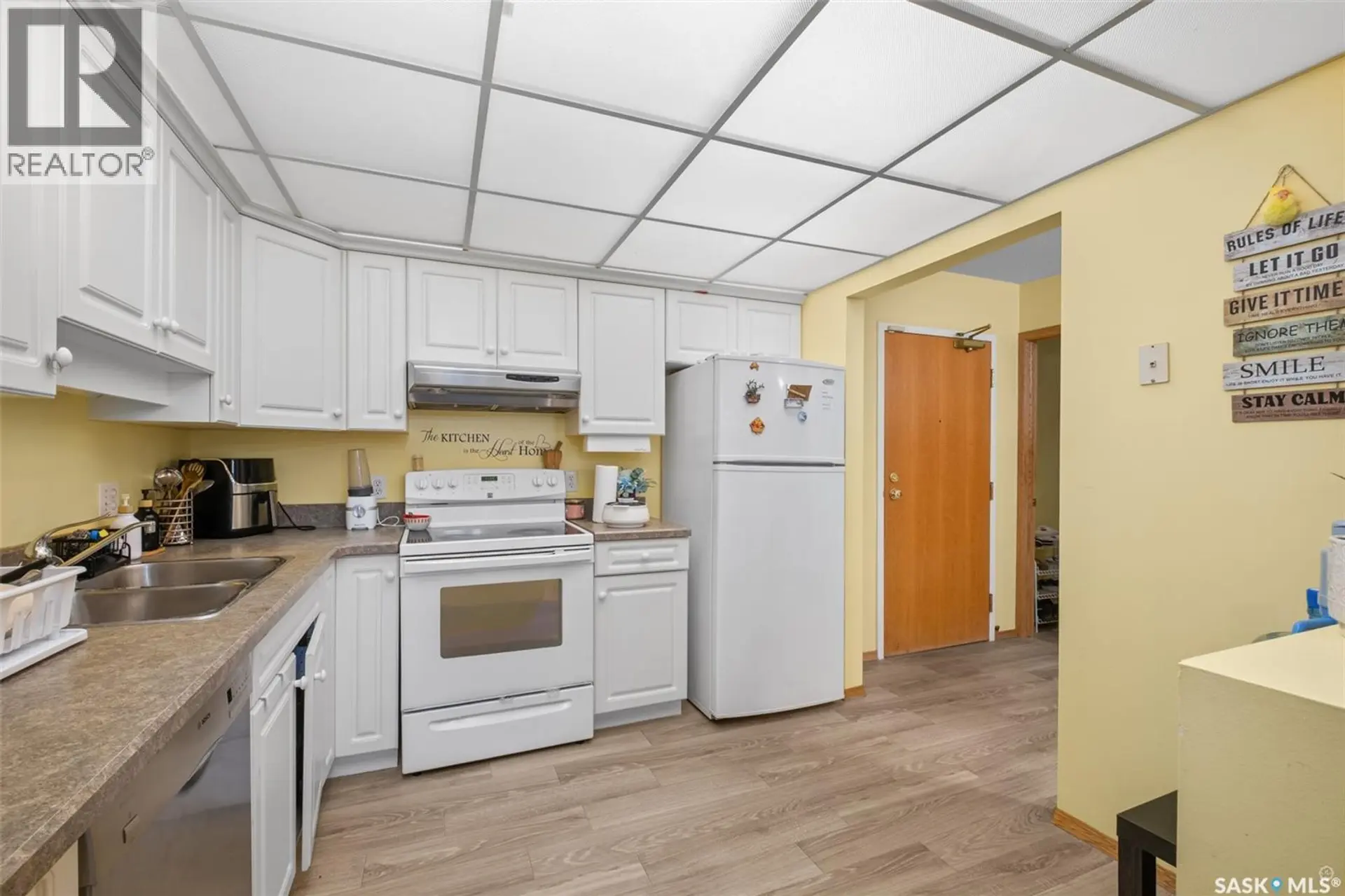 #111 305 34th STREET W - Image 7