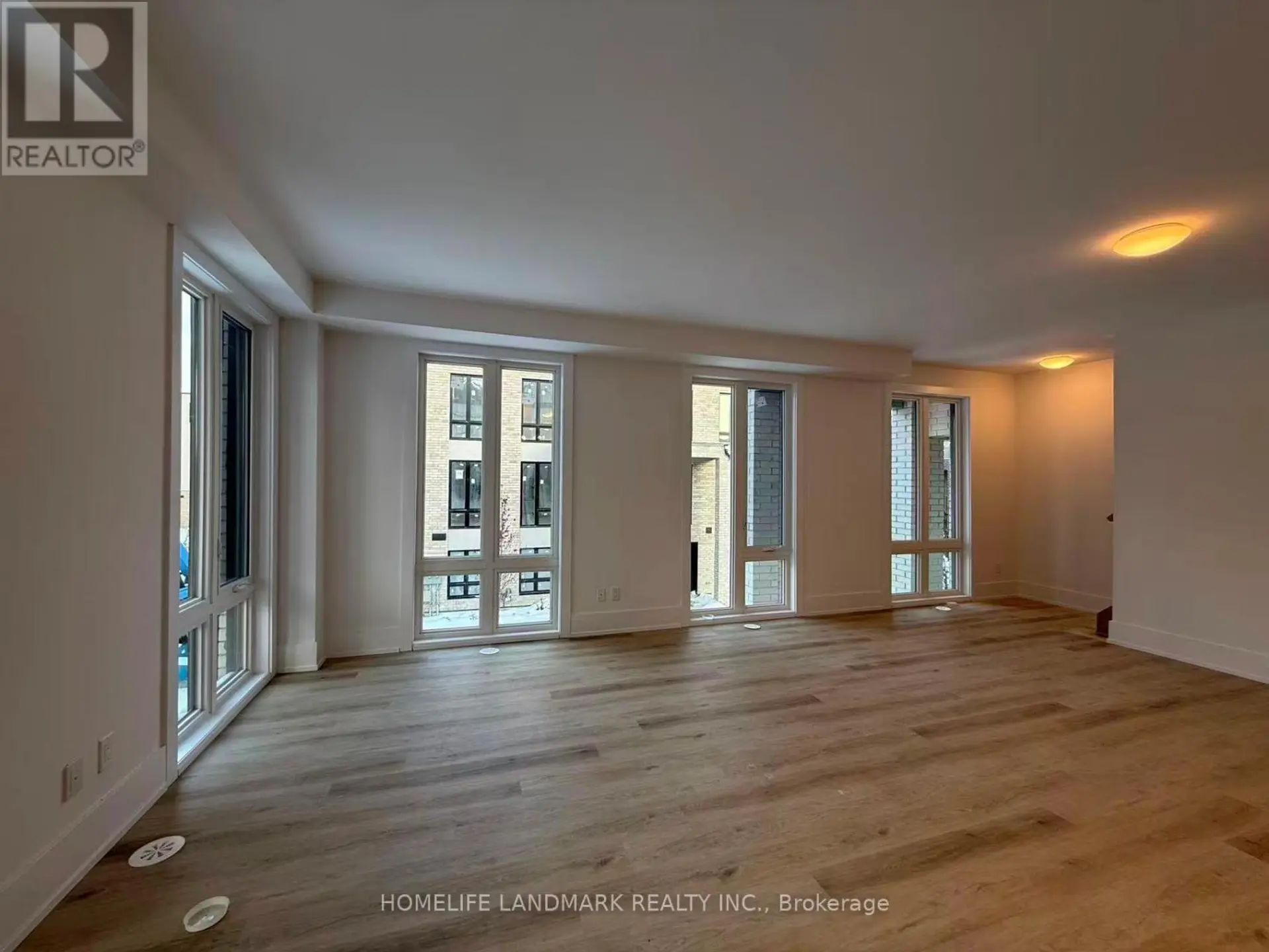 11 KERNS LANE - Image 2