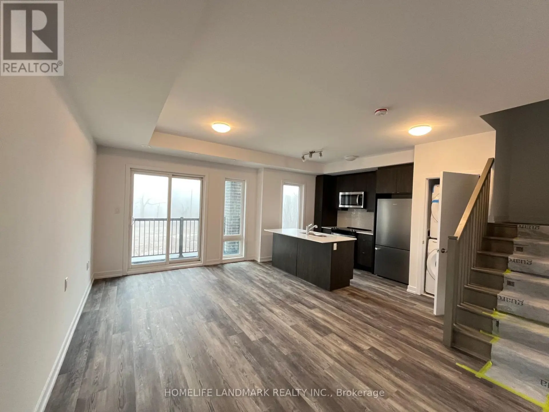 #206 3 BANCROFT LANE - Image 1