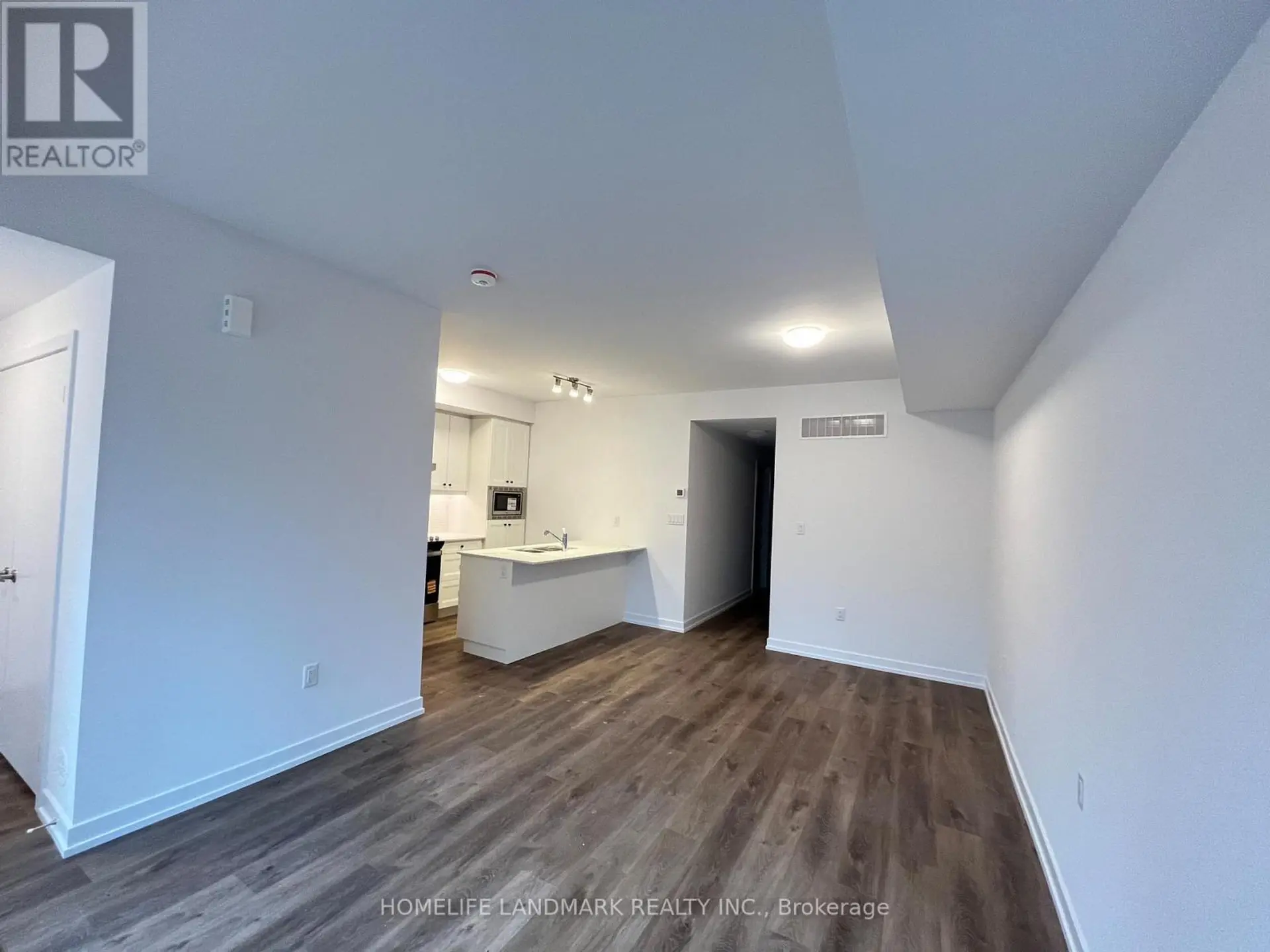 #318 5 BANCROFT LANE N - Image 2