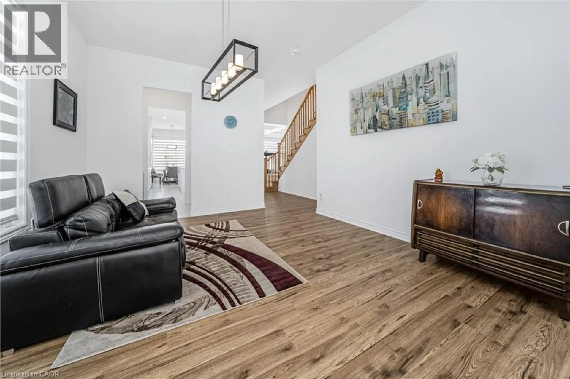 158 SAVANNAH RIDGE Drive - Image 6