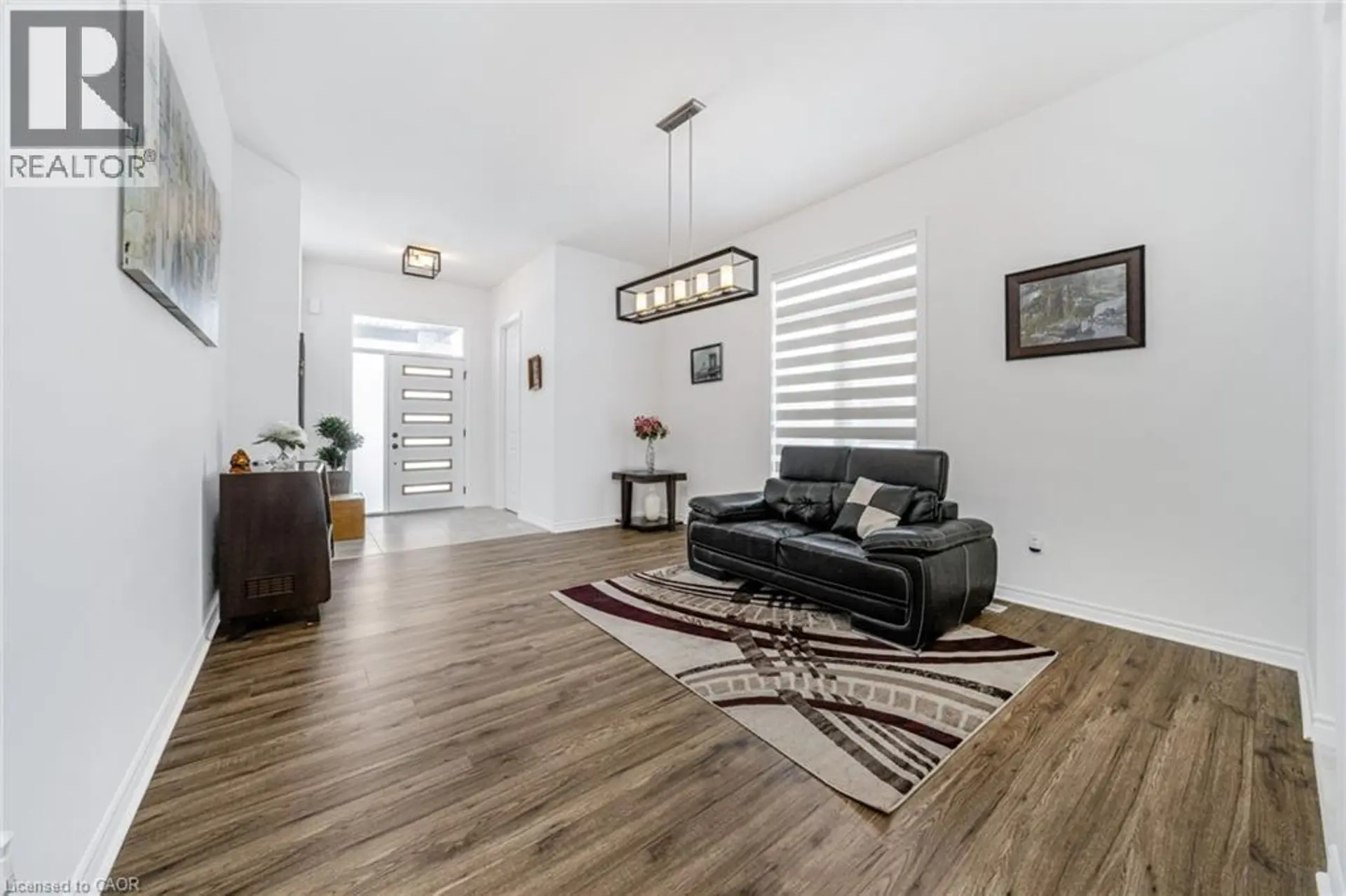 158 SAVANNAH RIDGE Drive - Image 7