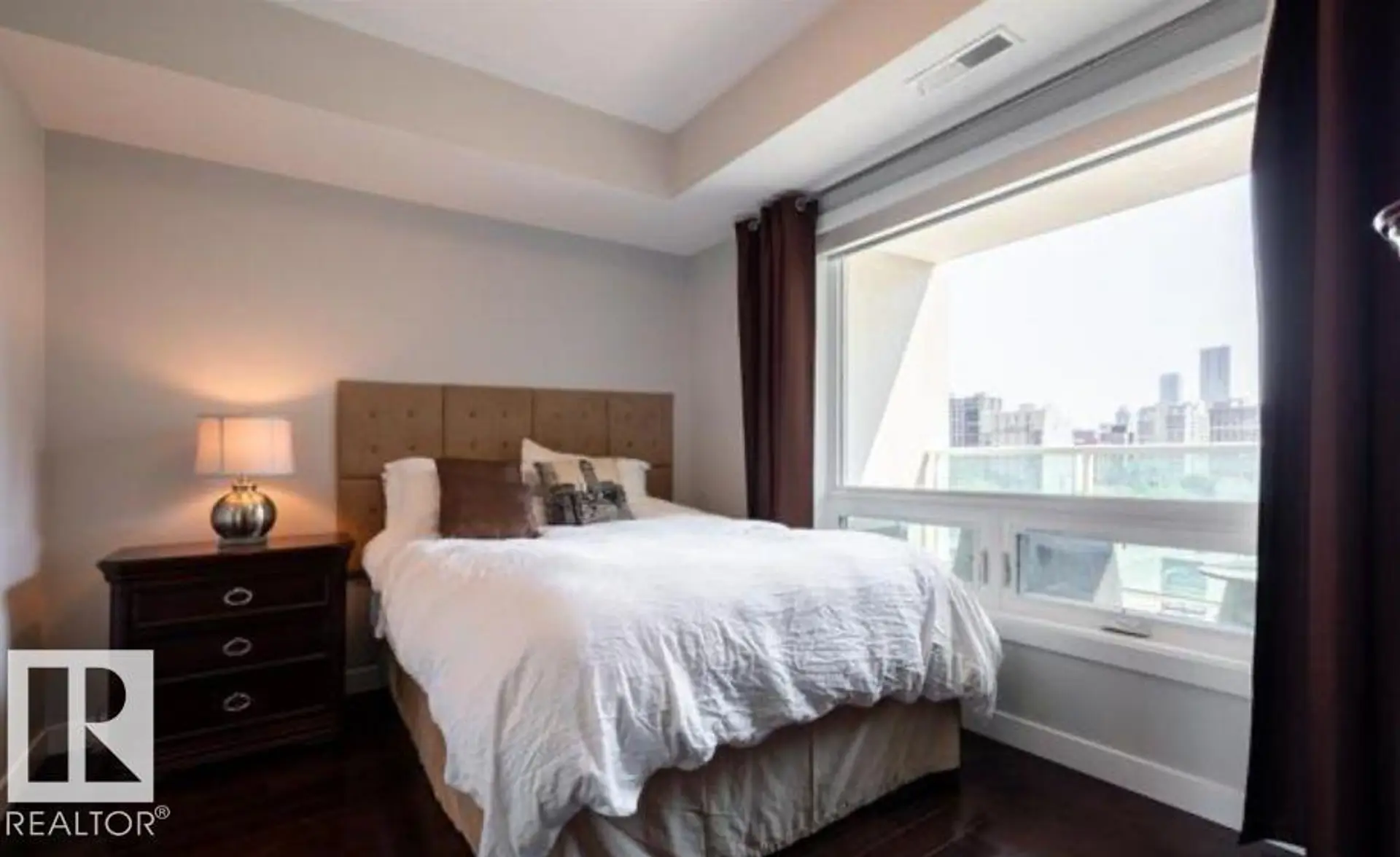 #702 10055 118 ST NW - Image 14