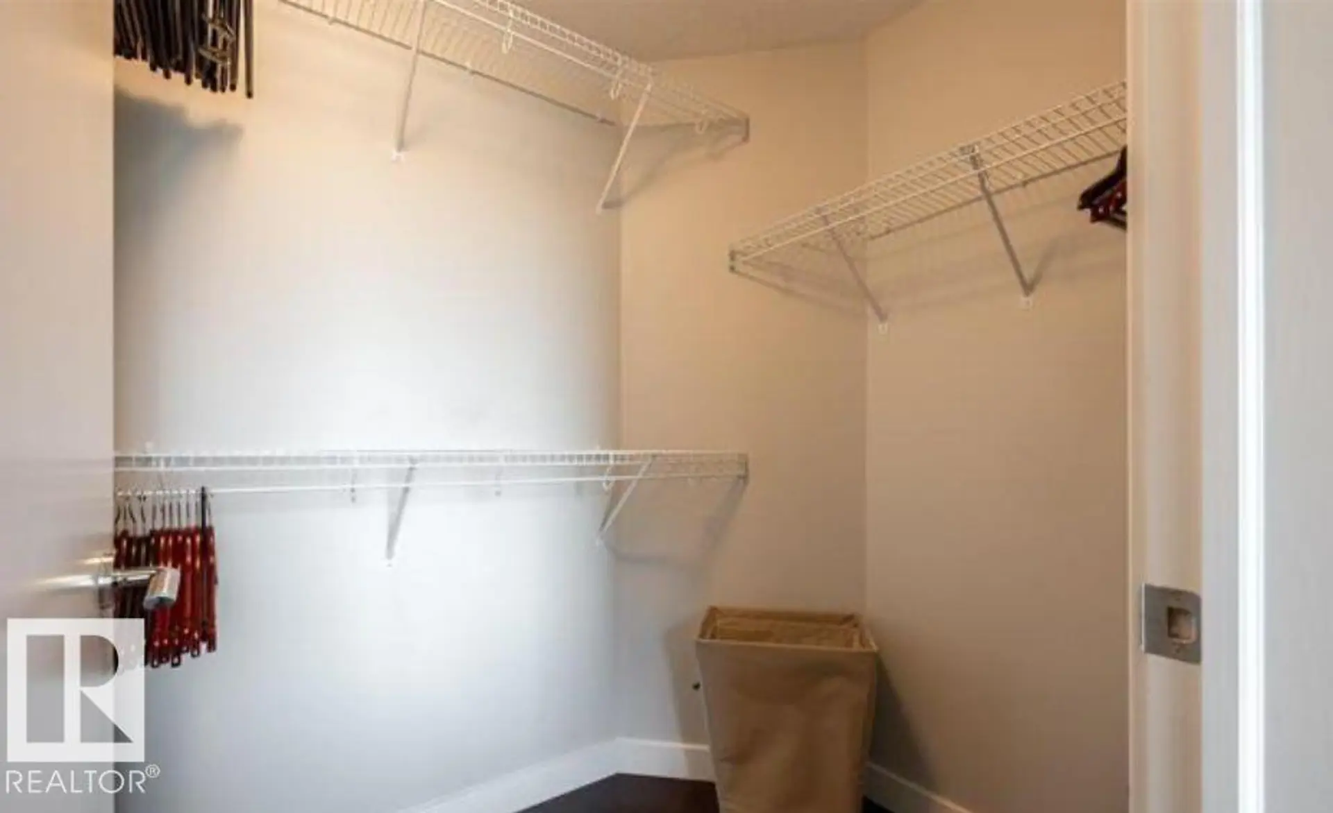 #702 10055 118 ST NW - Image 16