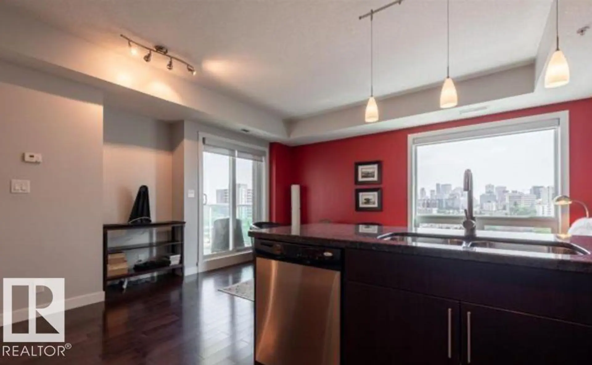 #702 10055 118 ST NW - Image 7