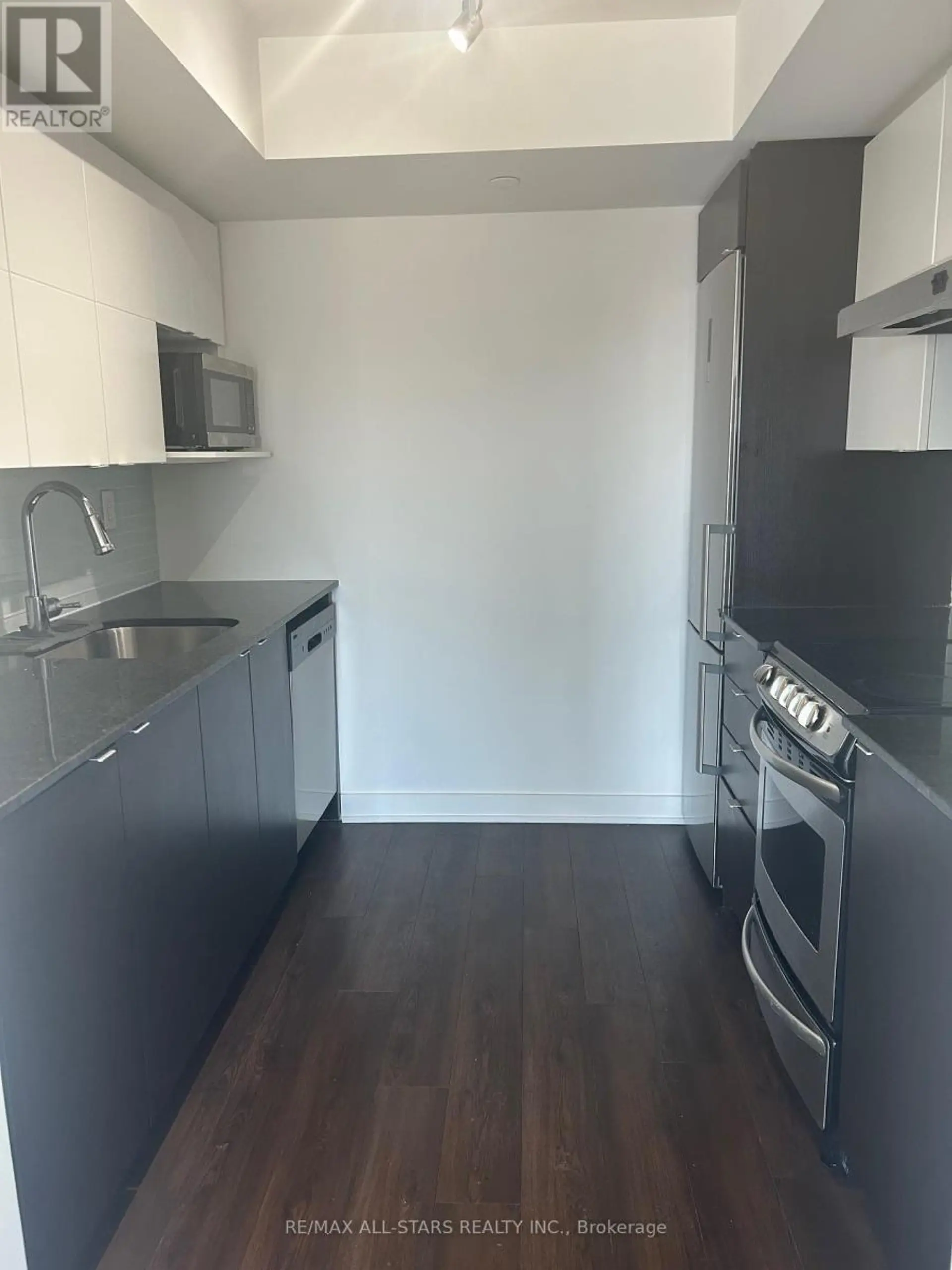#1004 160 FLEMINGTON ROAD - Image 6