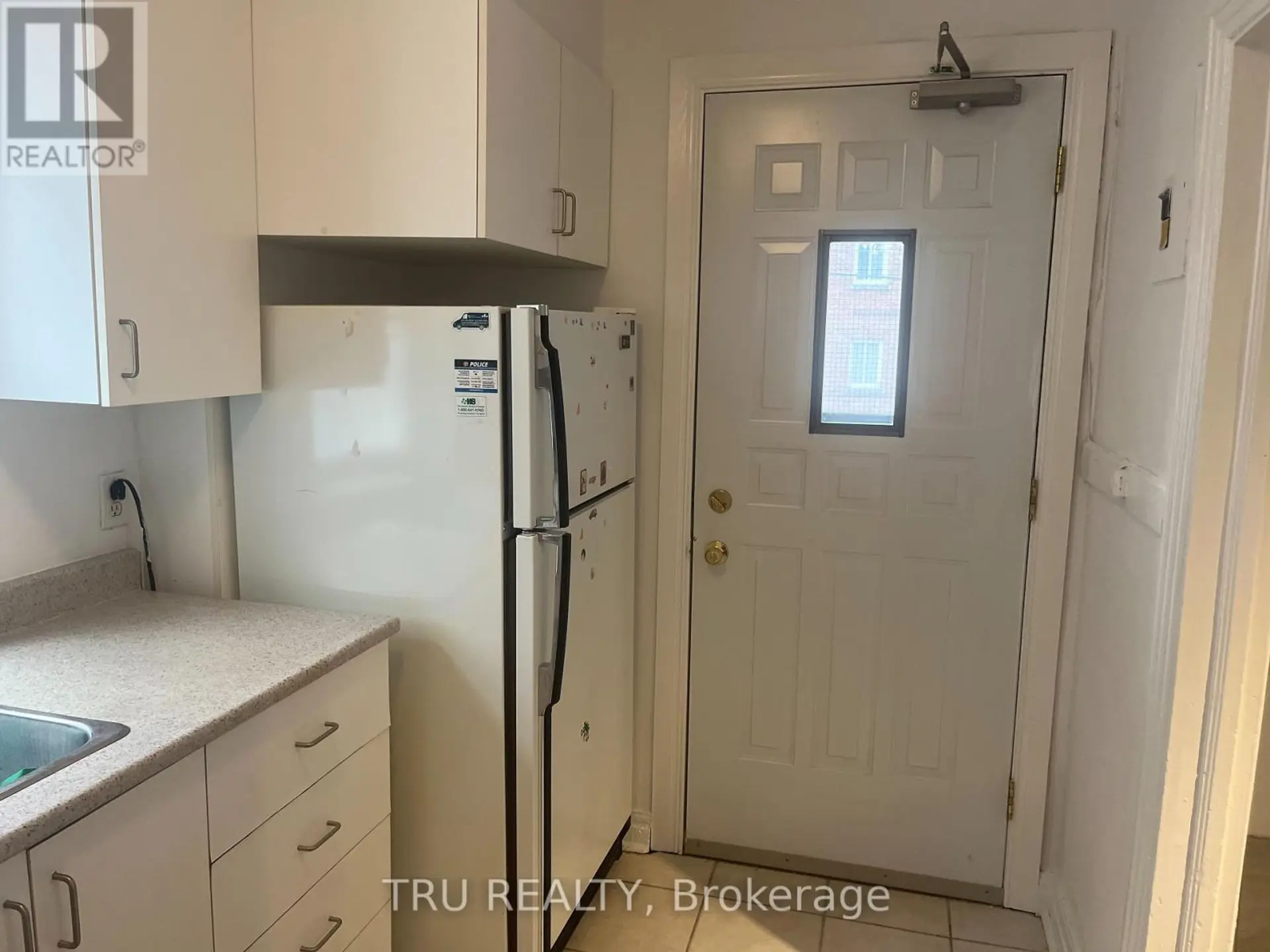 #3 384 BLAKE BOULEVARD - Image 9