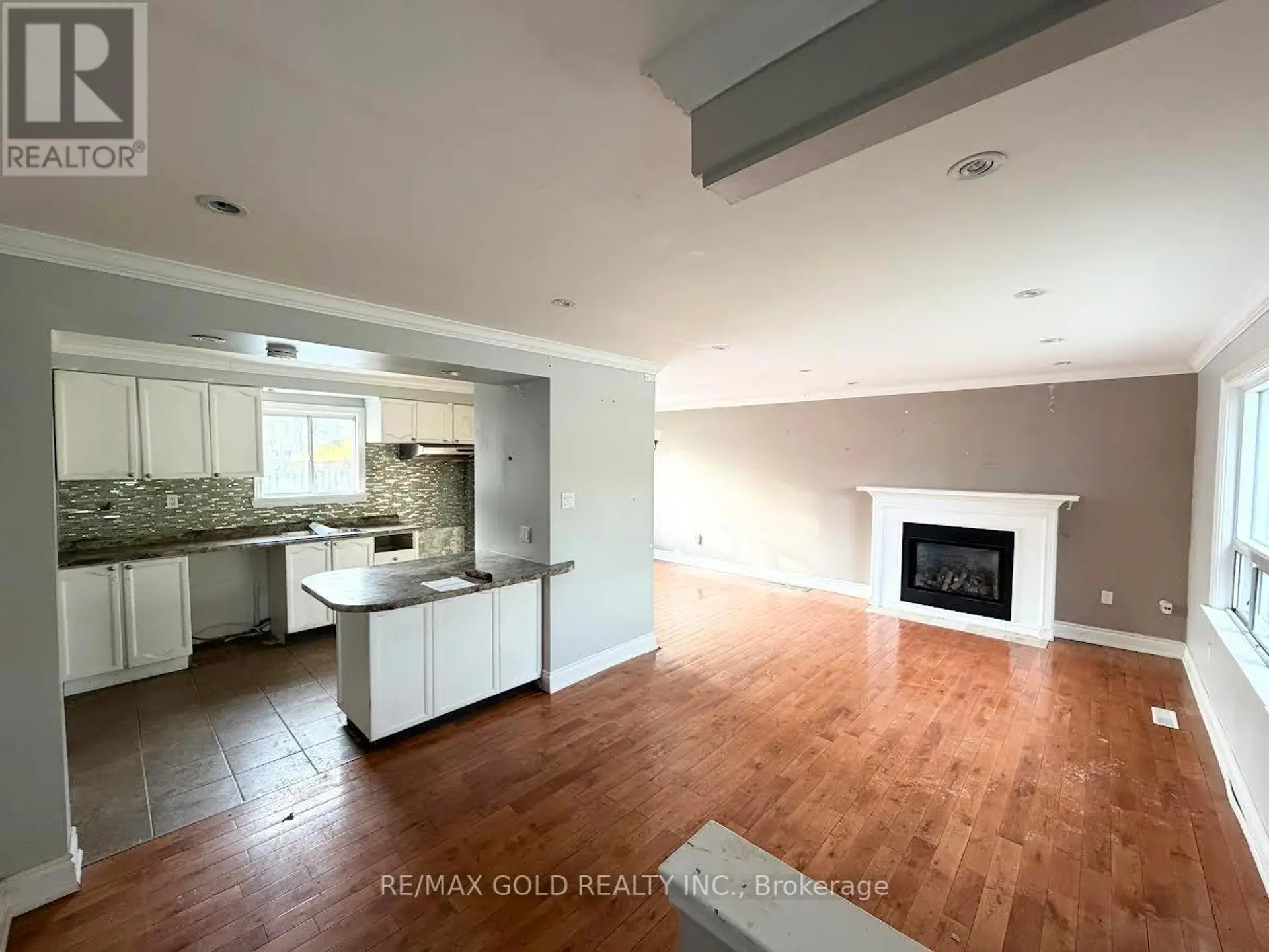 52 ELDOMAR AVENUE - Image 4