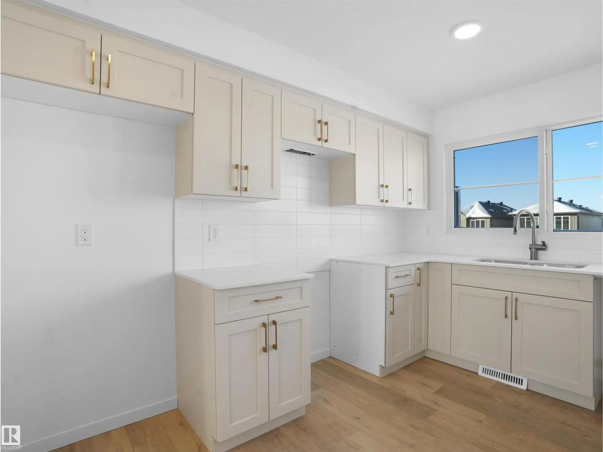 2034 MARQUIS WY NE - Image 7