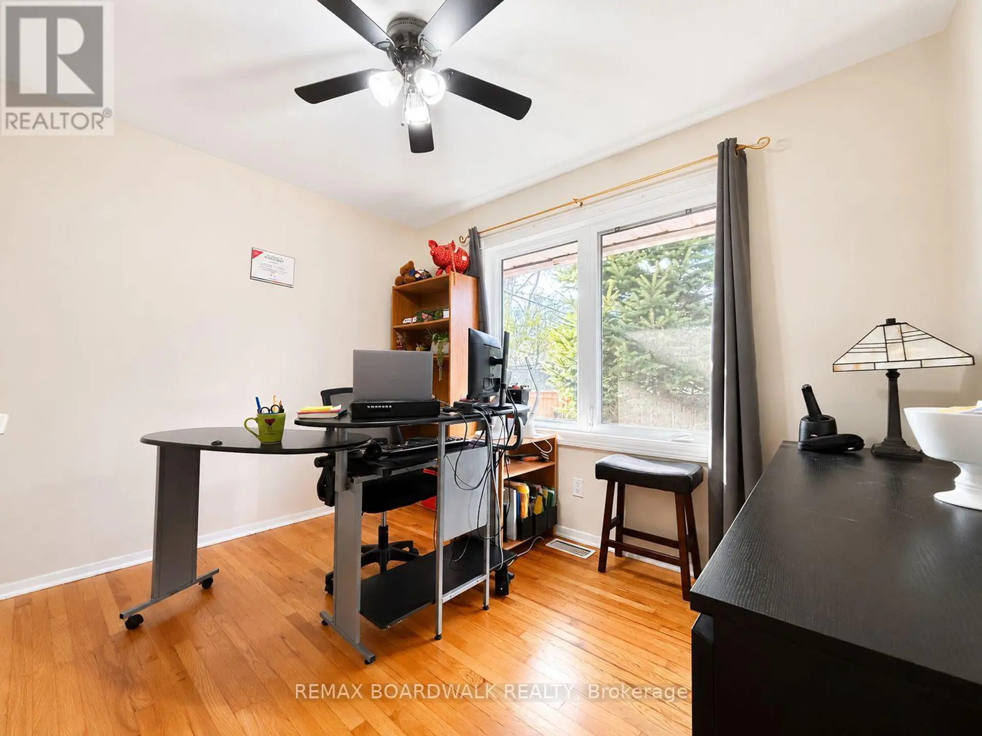 625 CLARKE AVENUE - Image 11