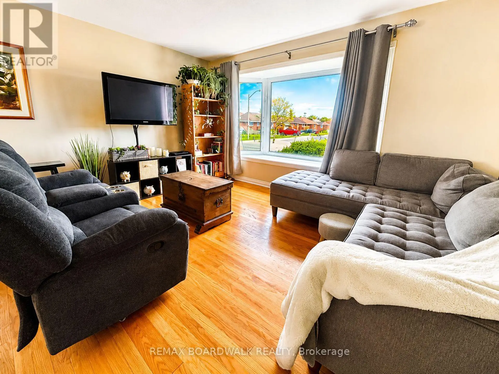 625 CLARKE AVENUE - Image 3