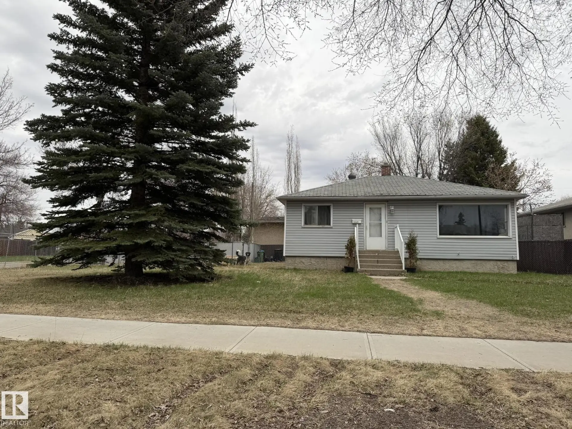 12245 81 ST NW