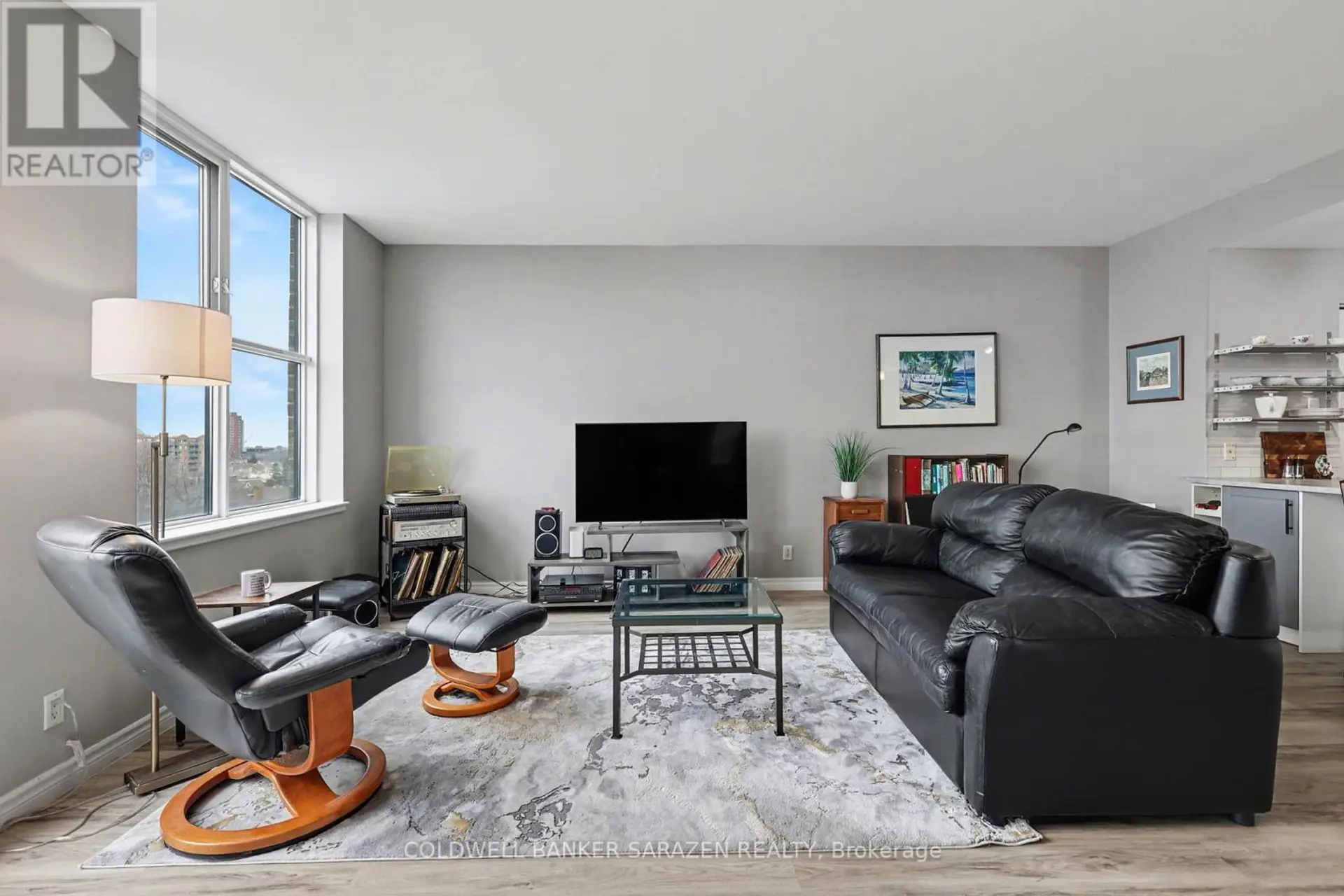 #507 150 CAROLINE AVENUE - Image 3