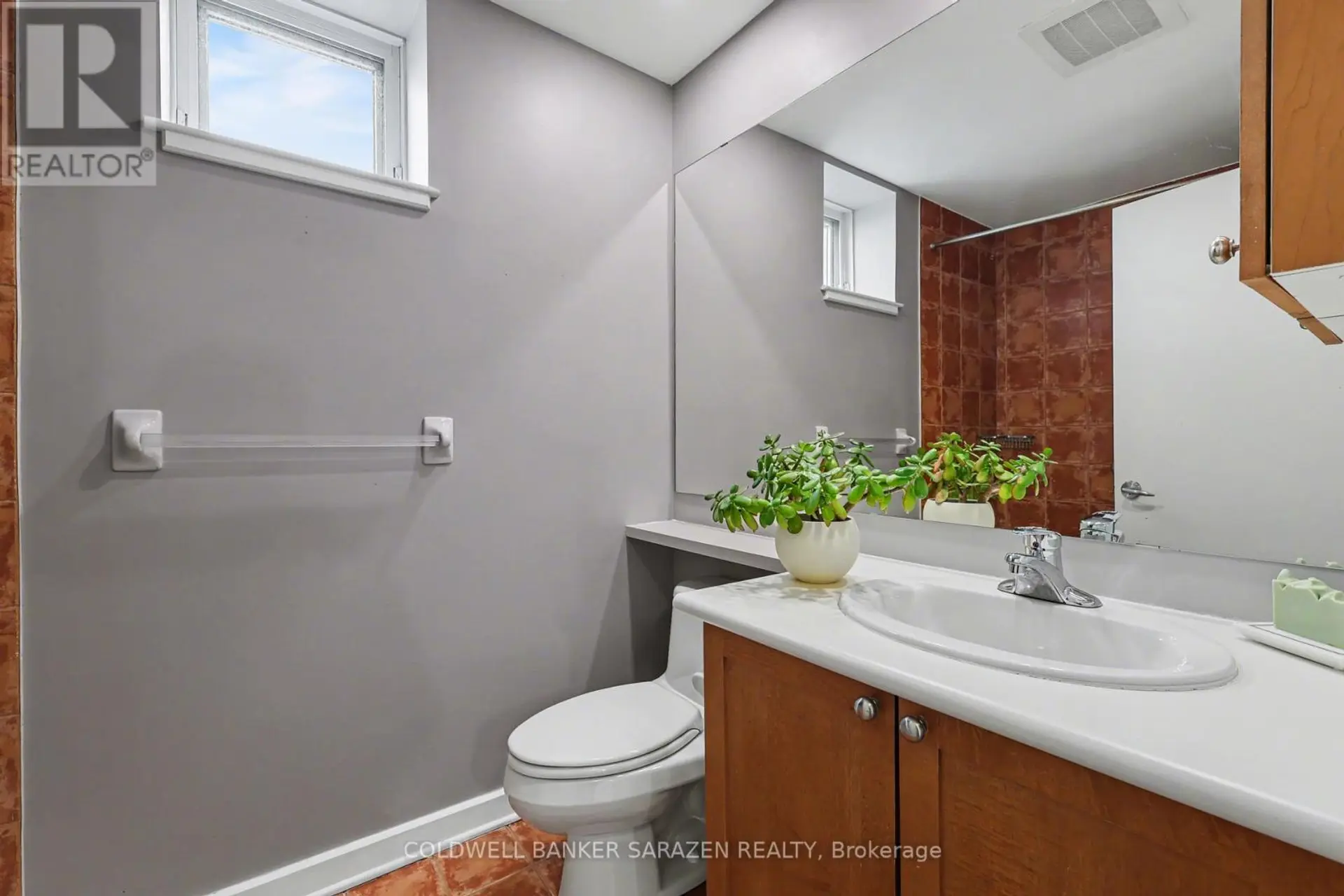 #507 150 CAROLINE AVENUE - Image 8