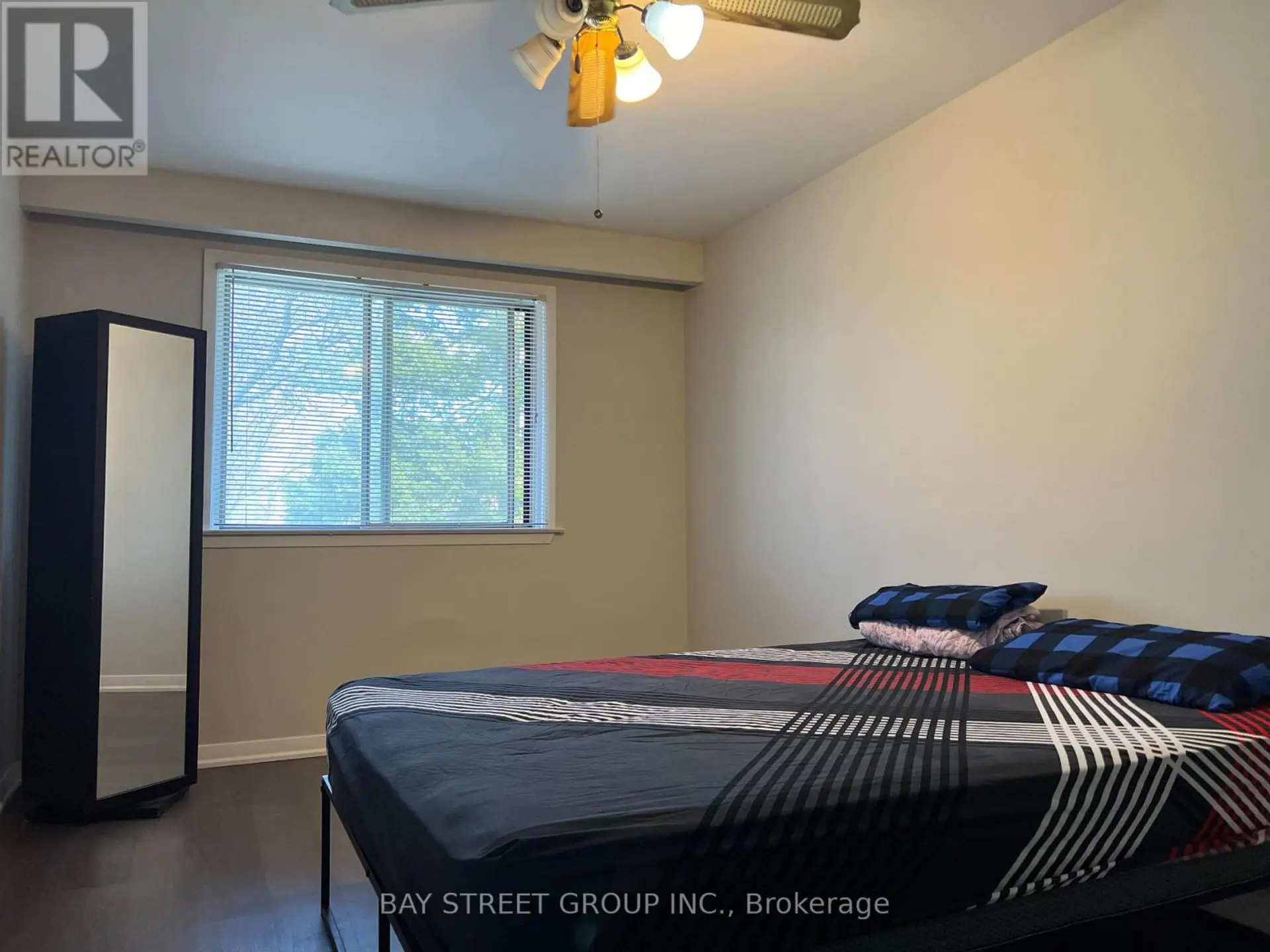 2 SLIDELL CRESCENT - Image 4