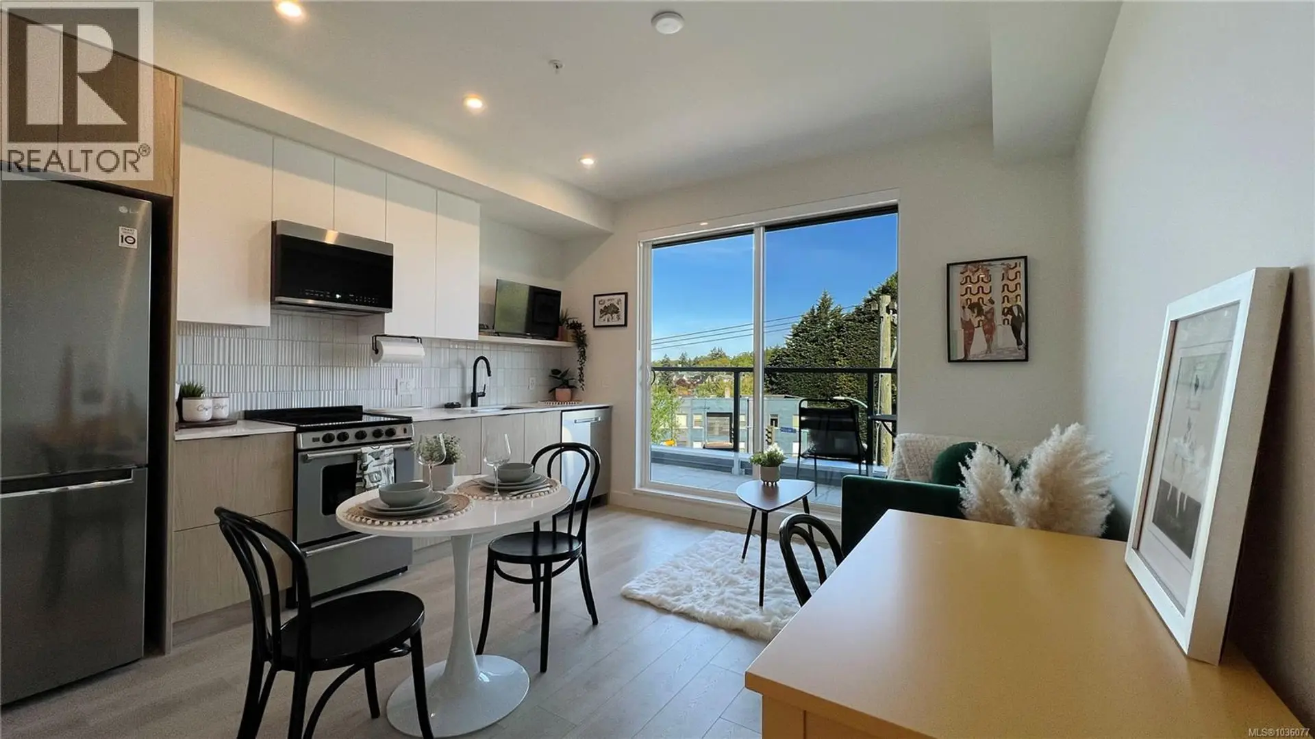 #404 1301 Hillside Ave - Image 2