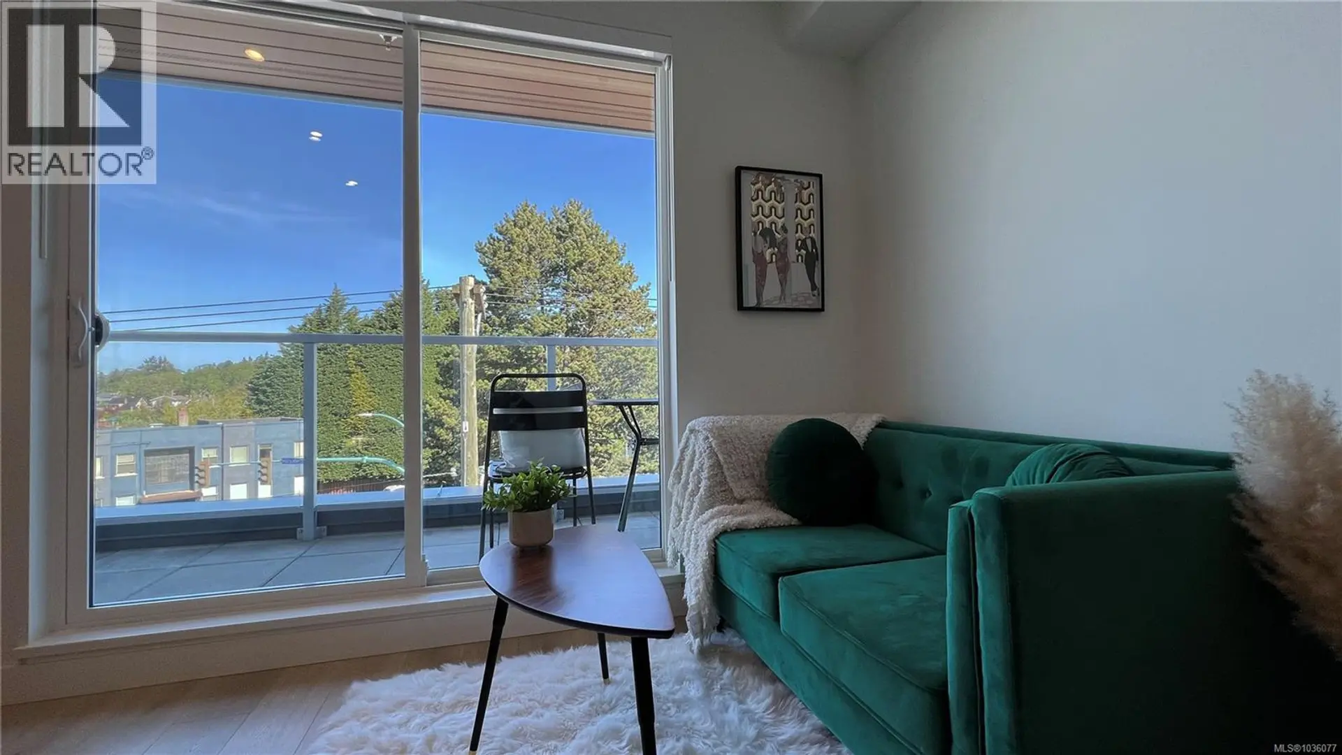 #404 1301 Hillside Ave - Image 4
