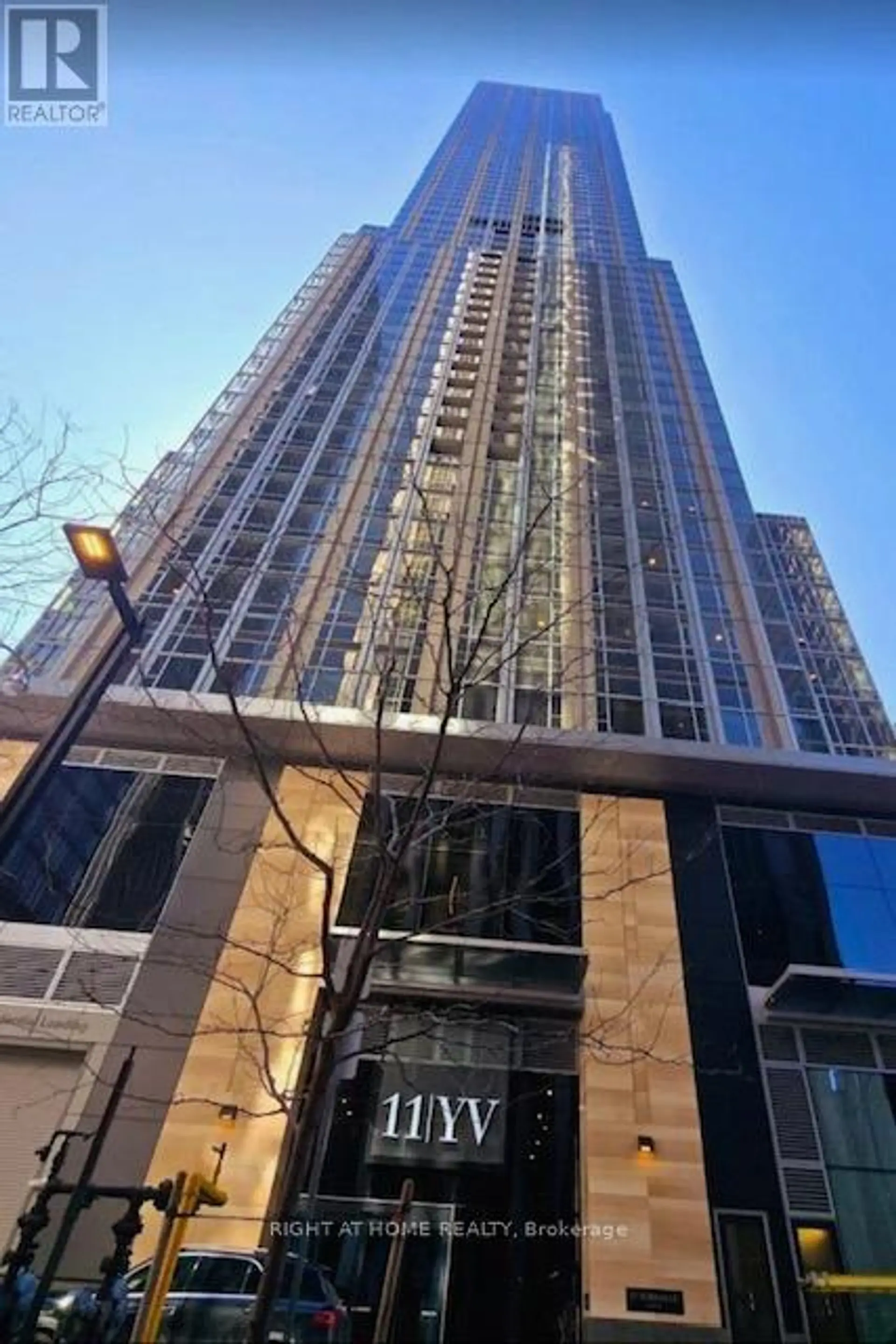 #1105 11 YORKVILLE AVENUE - Image 3