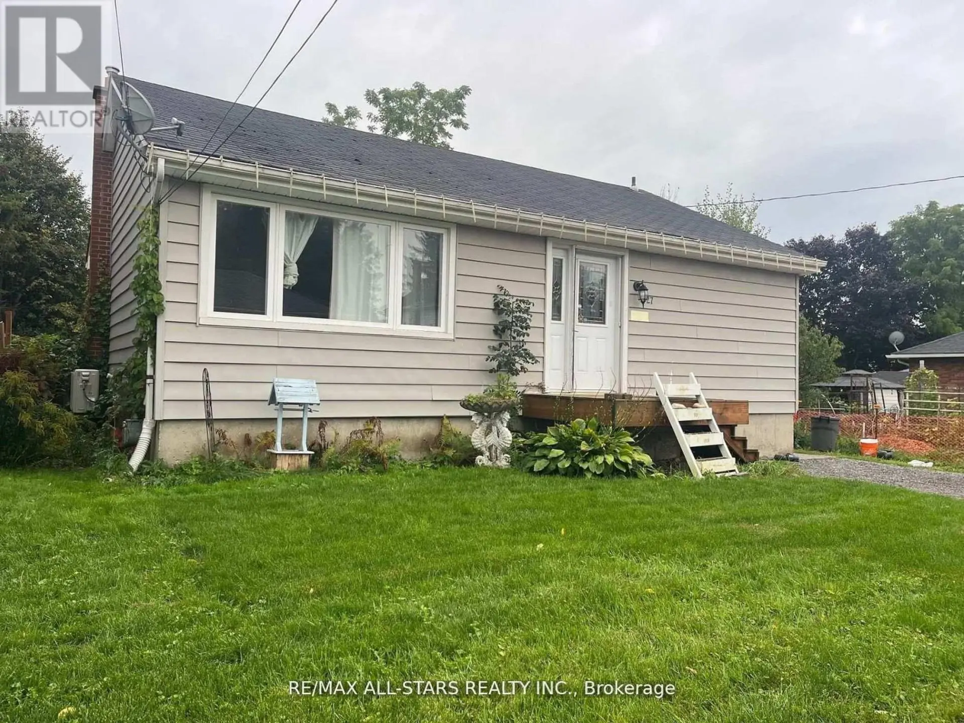 27 MARGARET STREET - Image 1