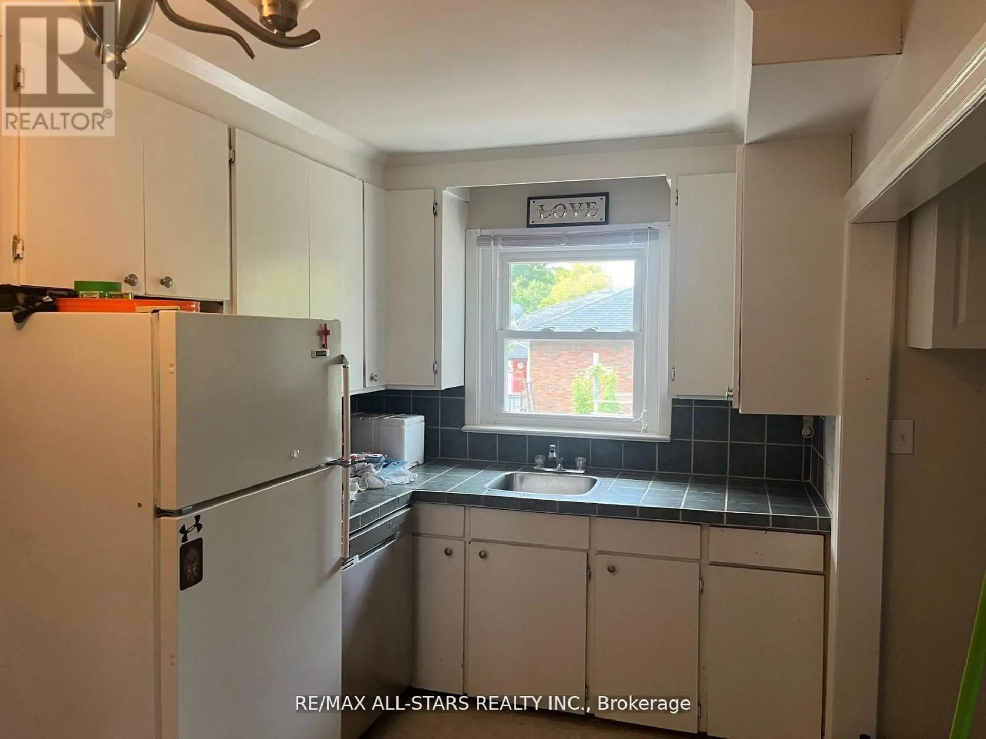 27 MARGARET STREET - Image 4