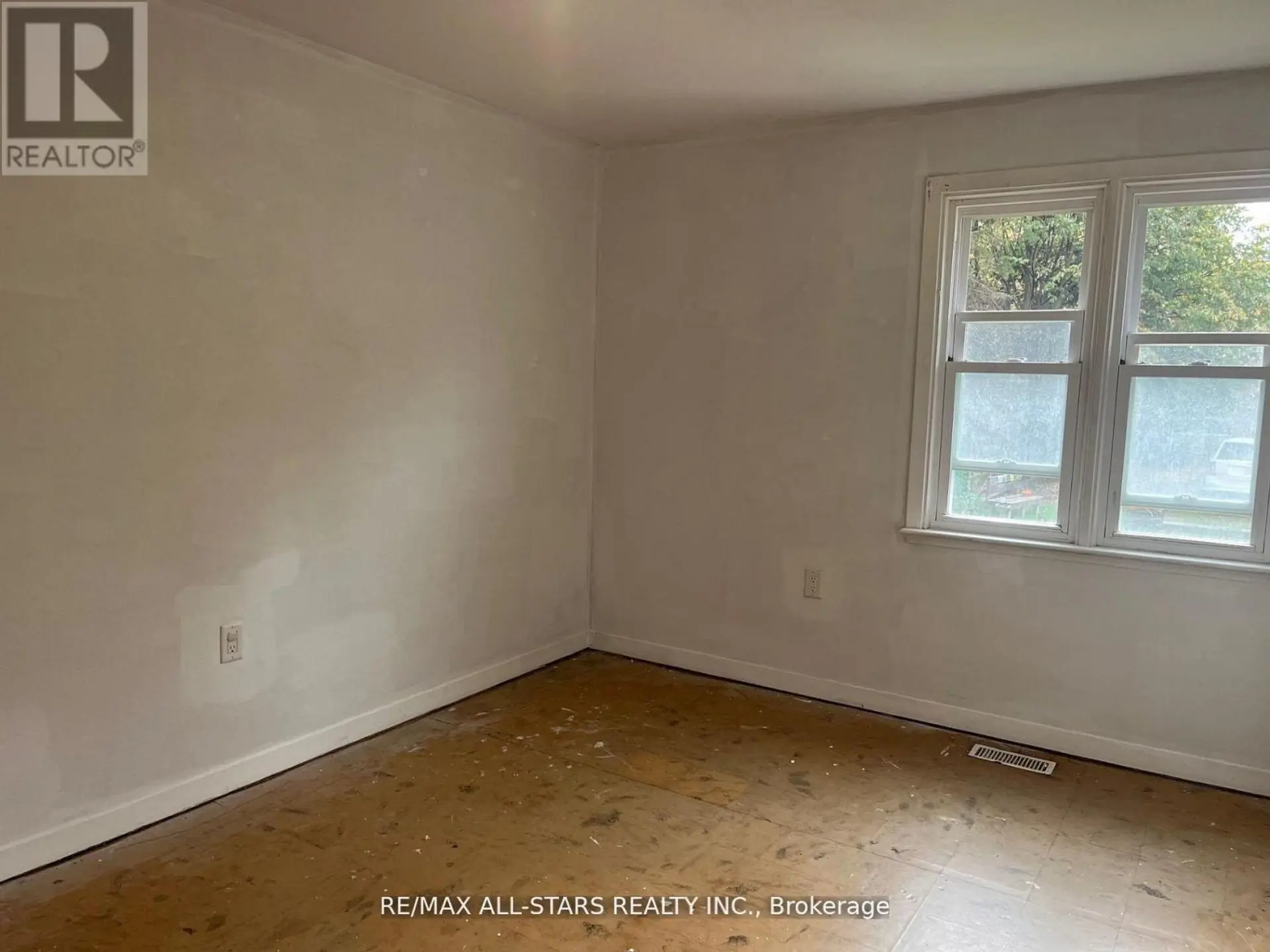27 MARGARET STREET - Image 5