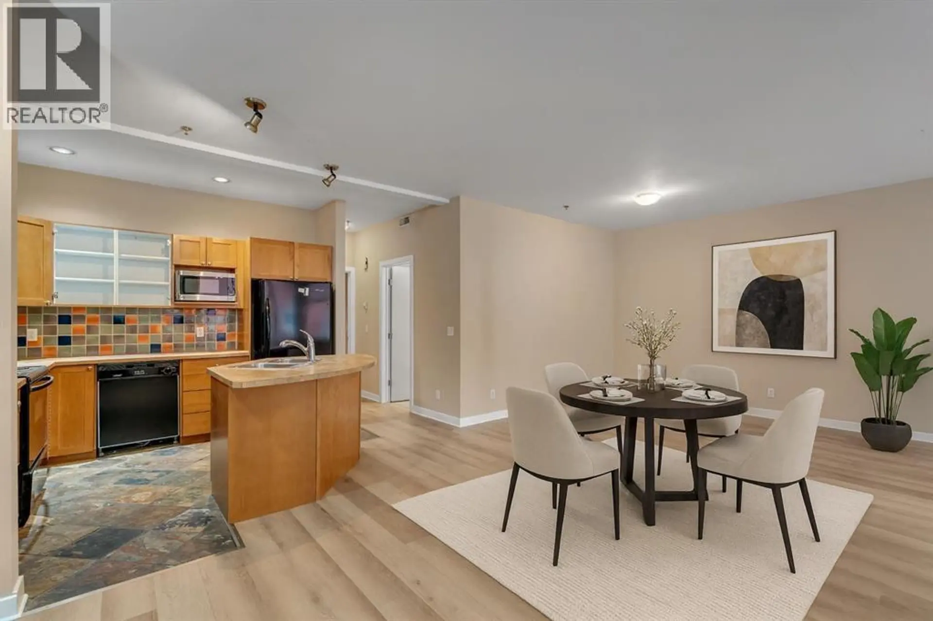 #403 718 5 Street NE - Image 5