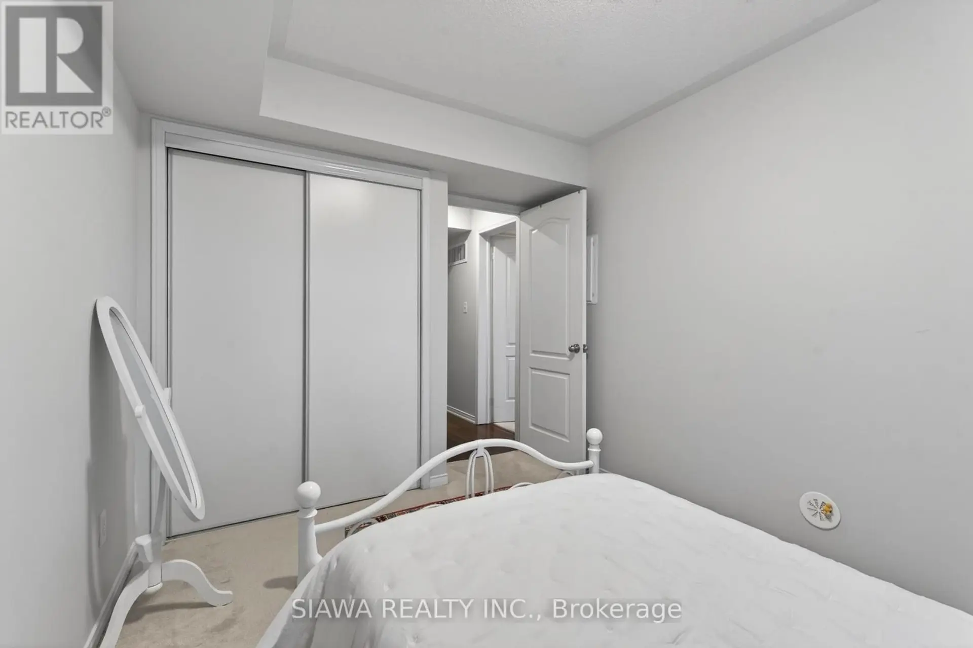 #22 2450 POST ROAD - Image 14