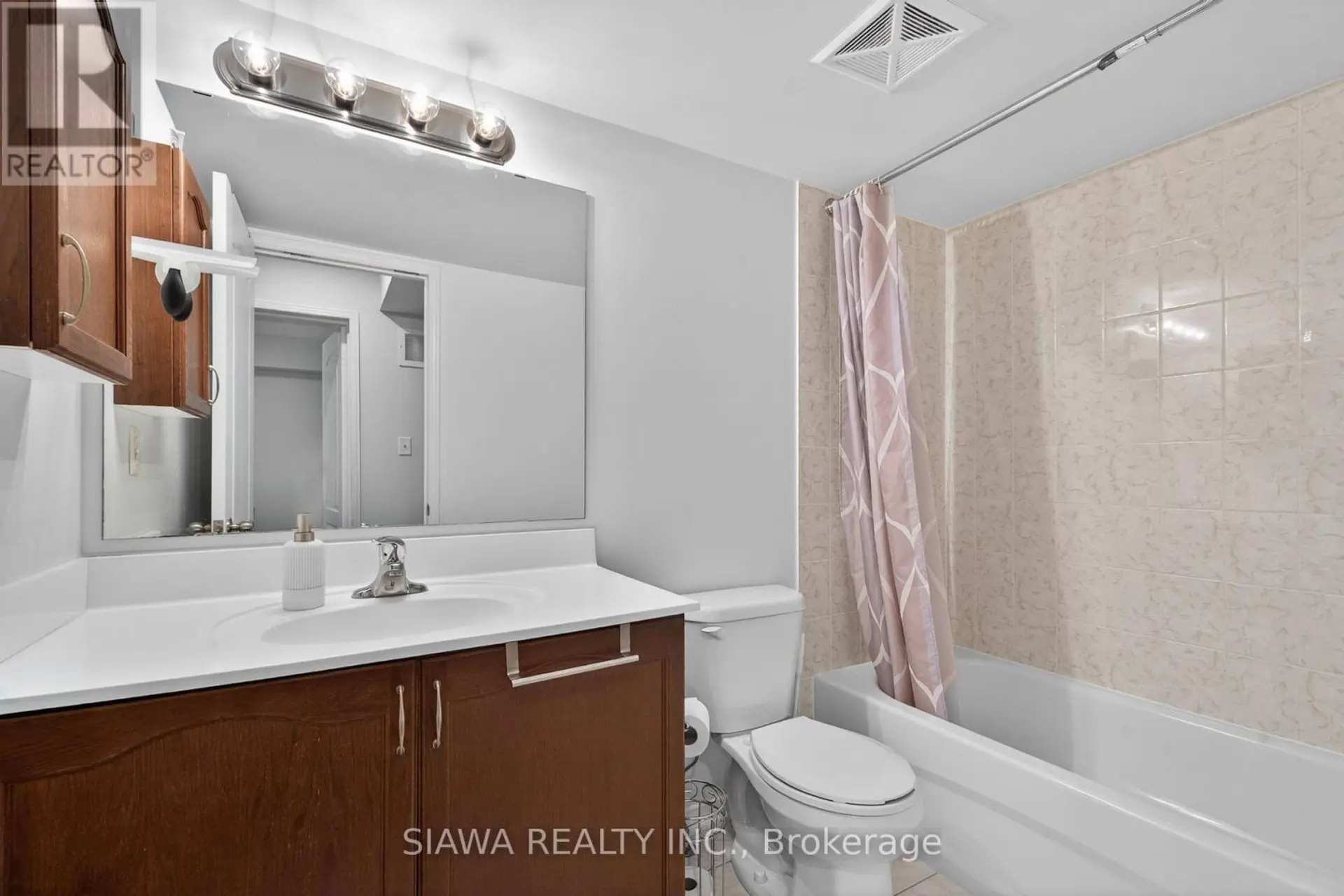 #22 2450 POST ROAD - Image 18