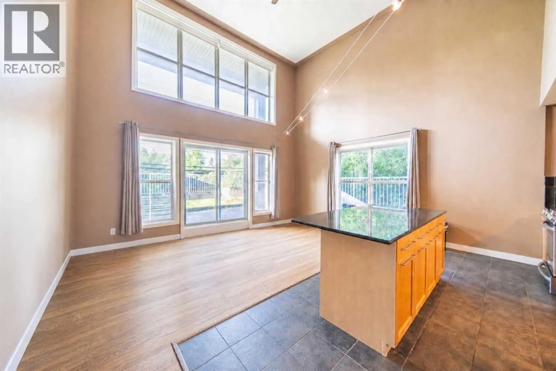 #102 1505 27 Avenue SW - Image 2