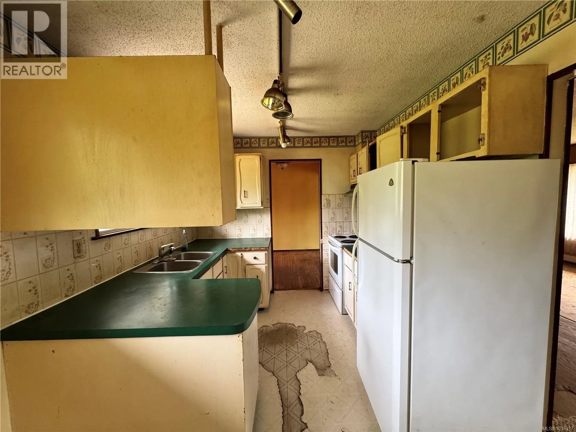 780 Westmere Rd - Image 5