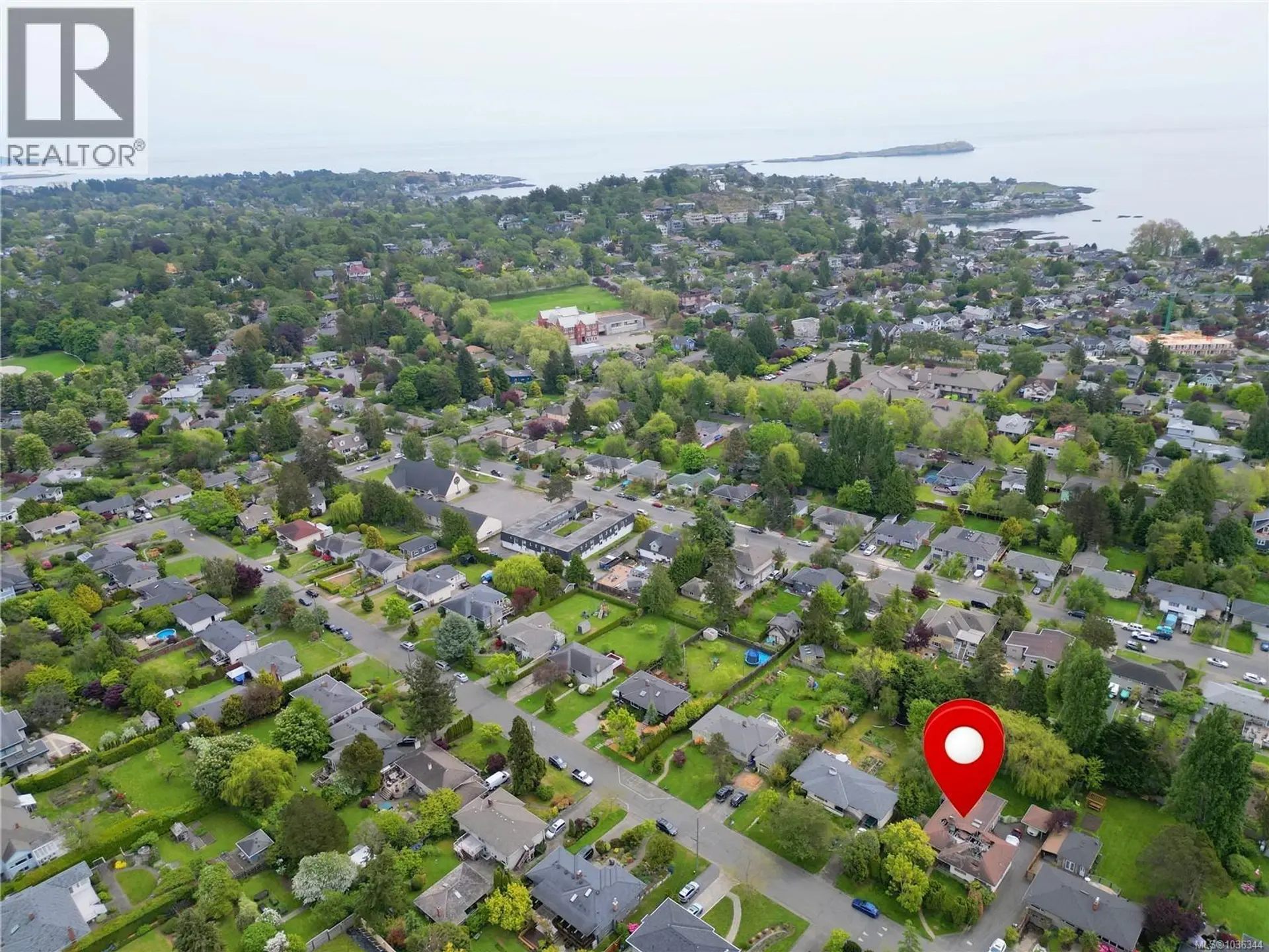 1637 Warren Gdns - Image 2