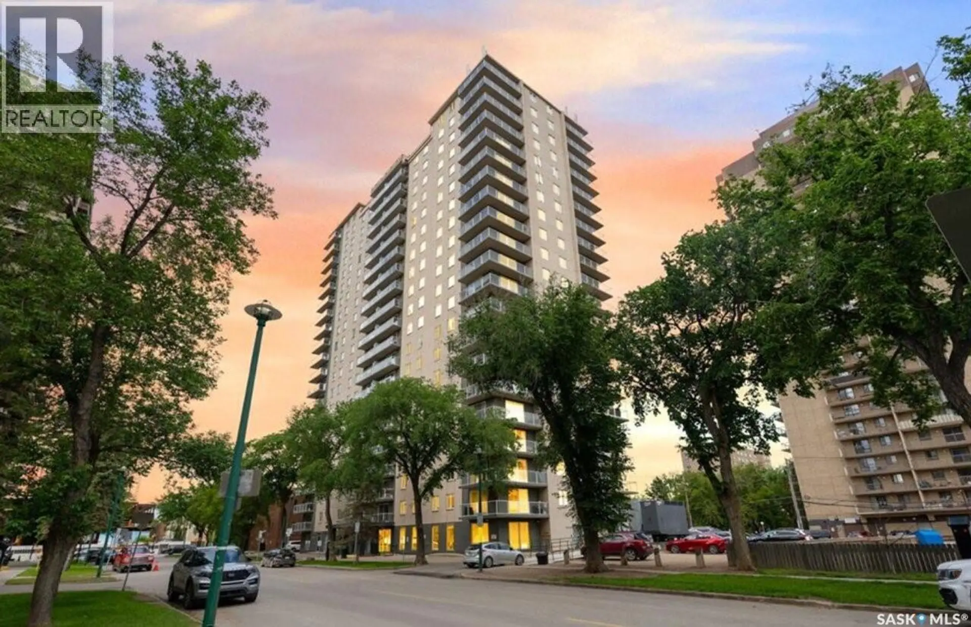 #1804 320 5th AVENUE N - Image 1