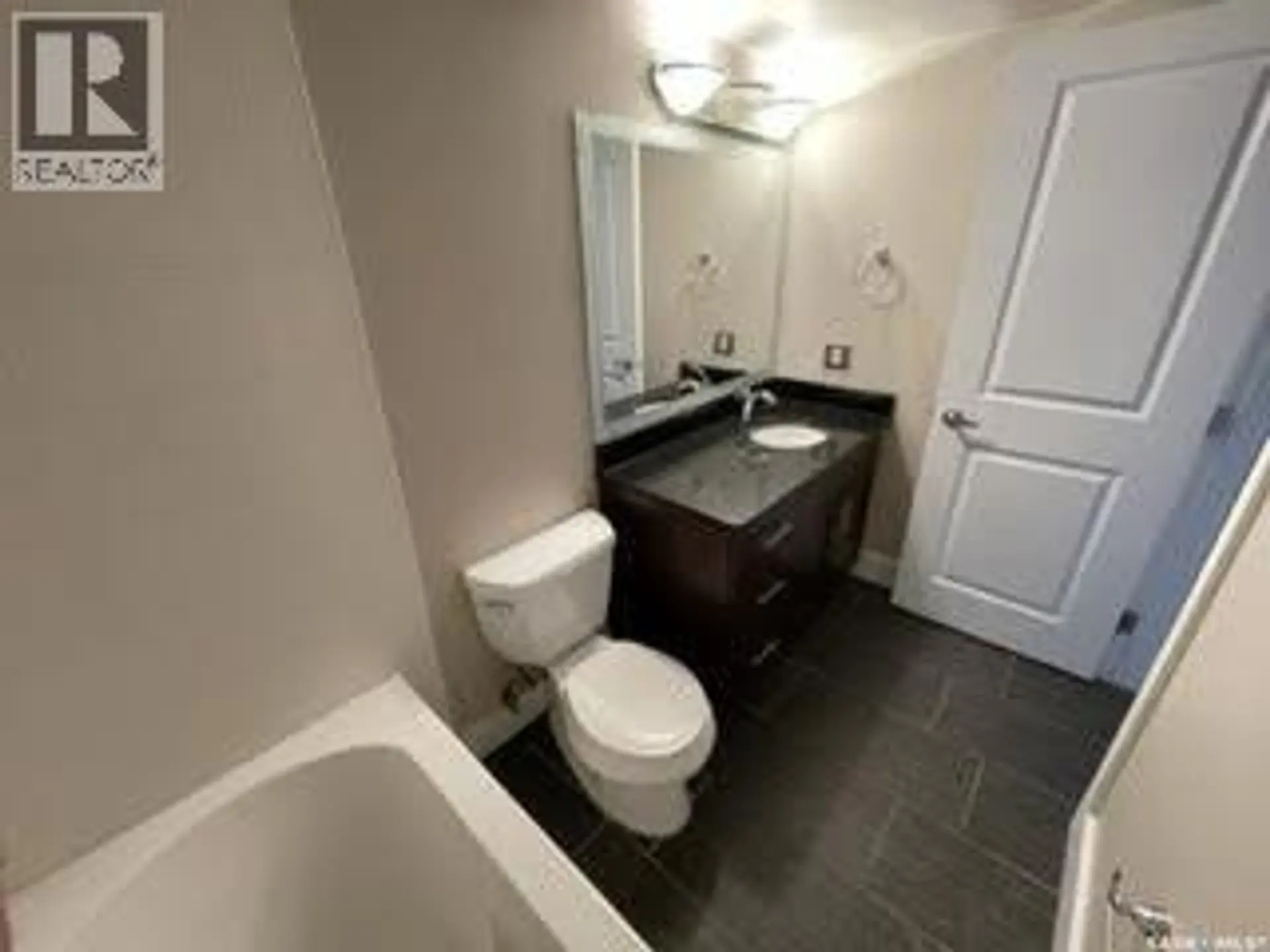#1804 320 5th AVENUE N - Image 8